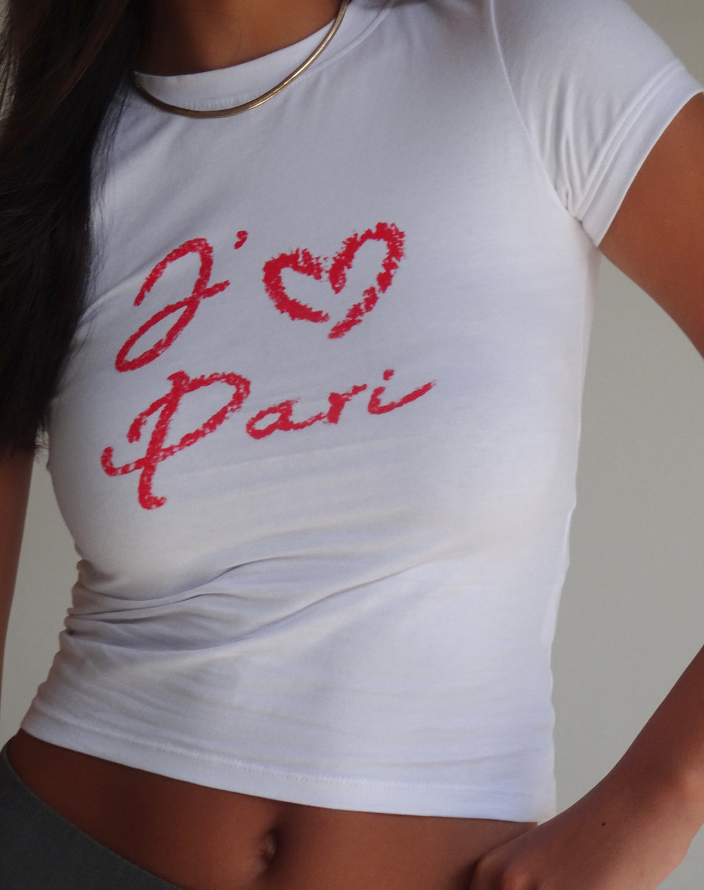 Sutin Baby Tee in Weiß mit I Love Pari Grafik