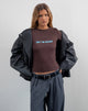 Bild von Sutin Baby Tee in tiefem Mahagoni mit Don't Be Jealous Slogan
