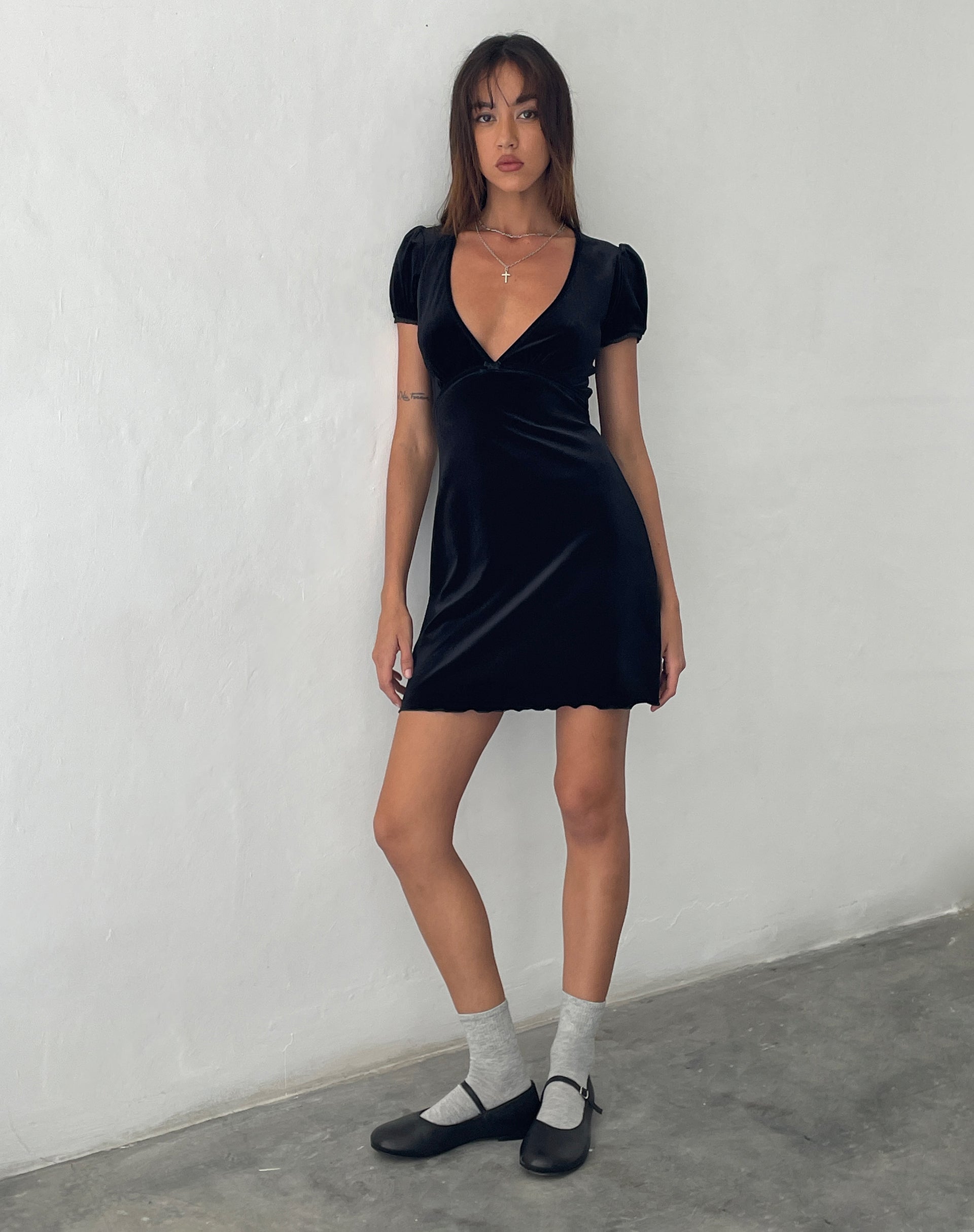 Image of Tabitha Minikleid aus schwarzem Samt