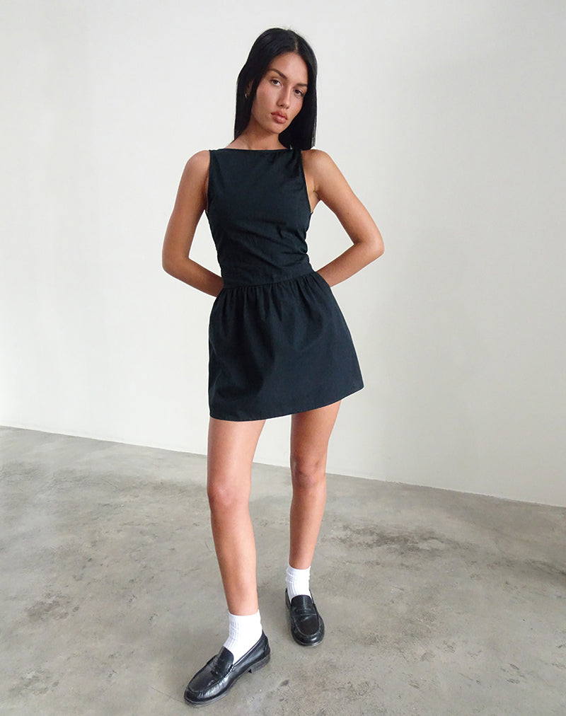 Taleshi Minikleid in Schwarz mit Steppschuhen mit weißen Schleifen