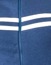 Marineblau mit elfenbeinfarbenen Streifen