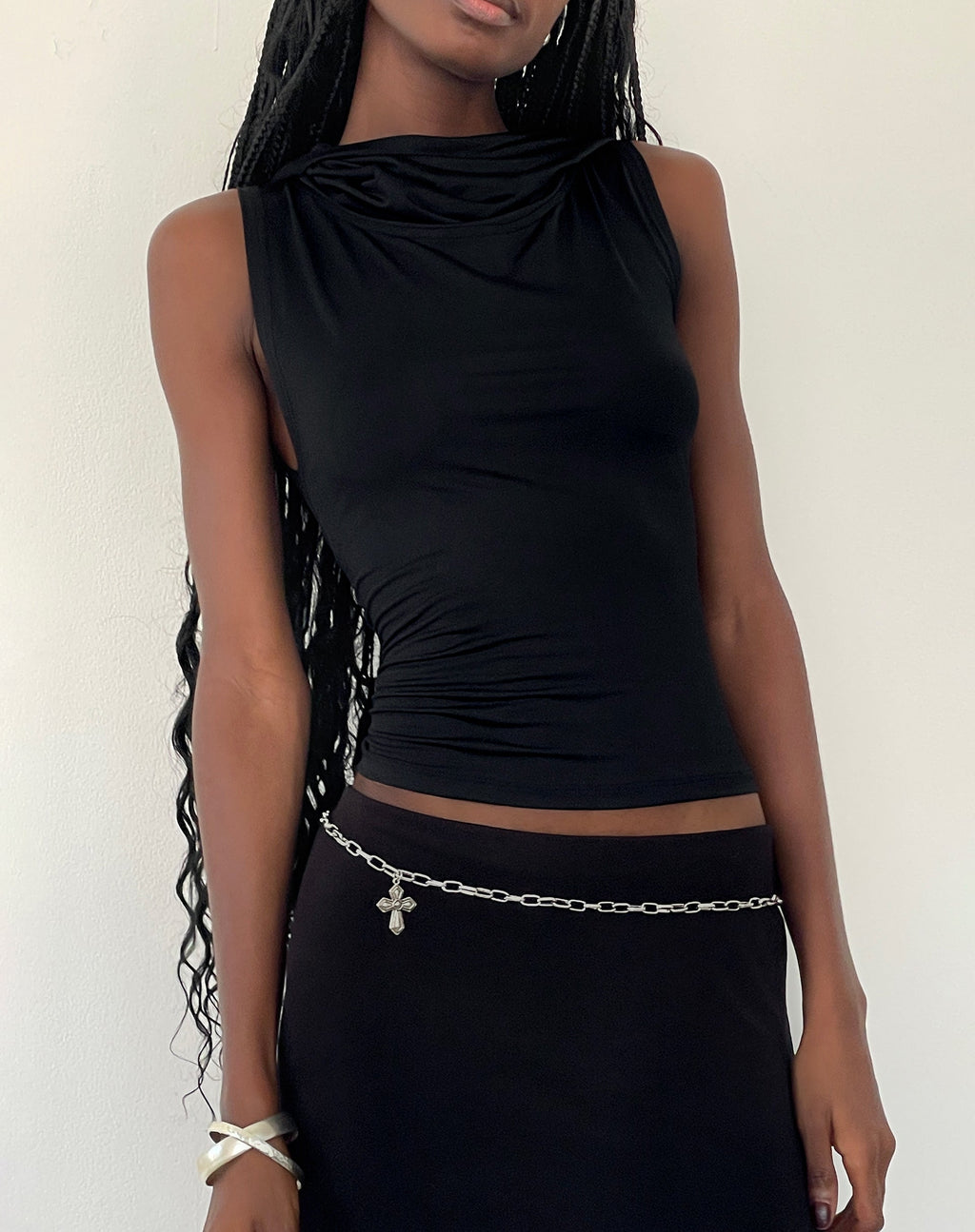 Tapia Kapuzen-Tank-Top in Schwarz Slinky