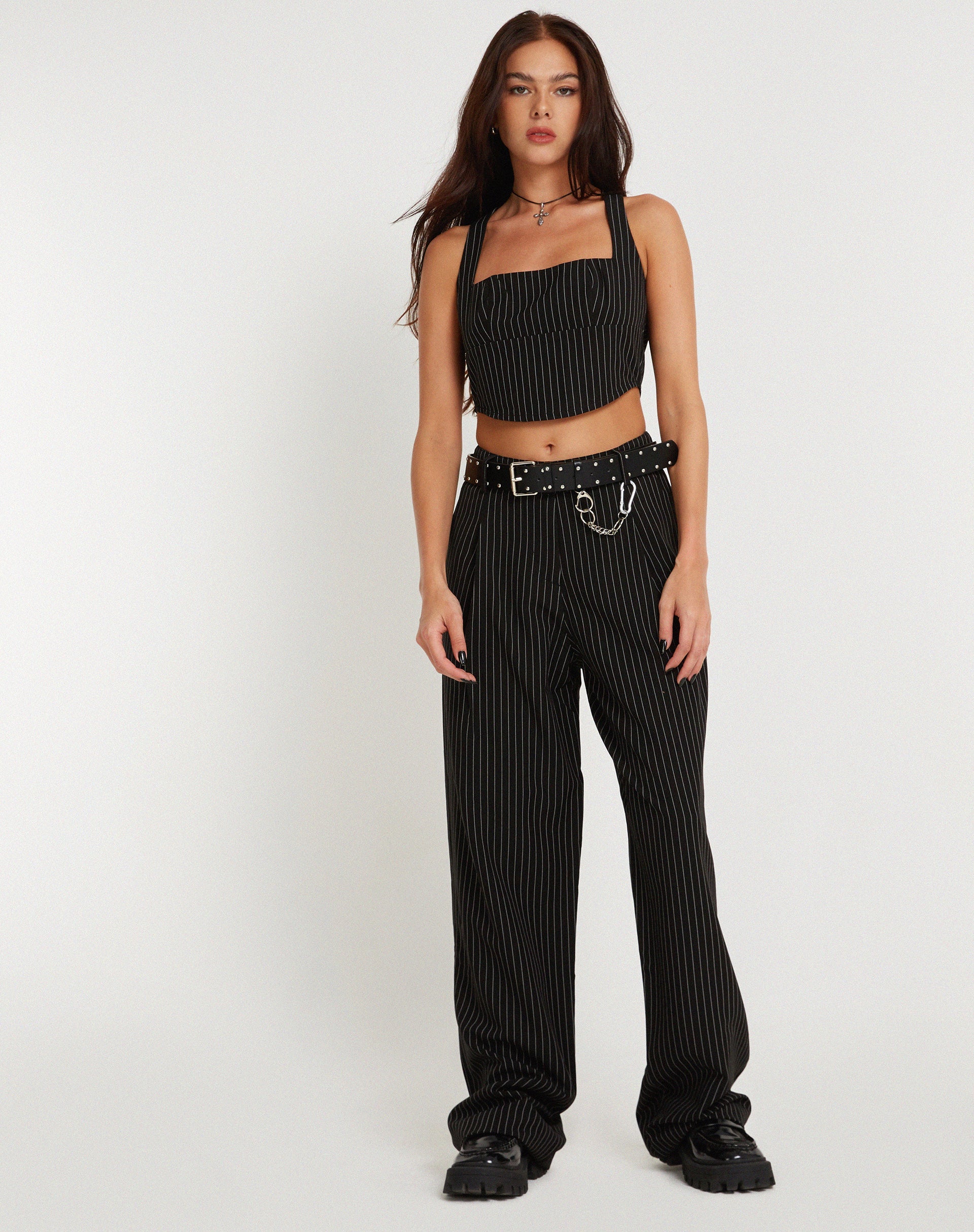 Image of Saskira Hose mit weitem Bein in Nadelstreifen Schwarz