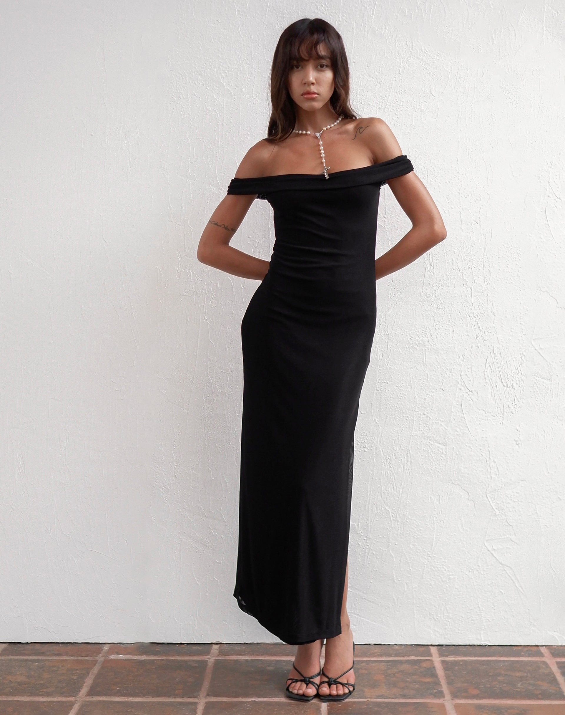 Image of Tarna Bardot Maxikleid aus Mesh Schwarz
