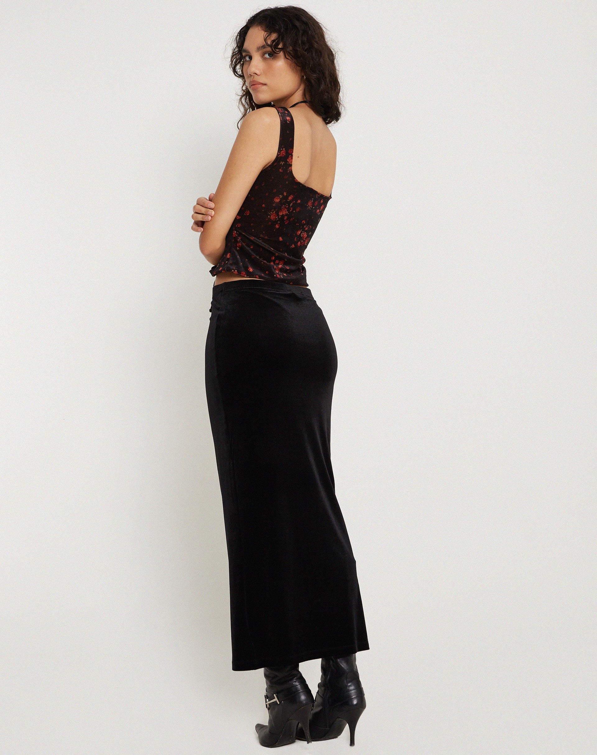 Bild von Taula Cropped Corsage Top in Rose Cluster Velvet