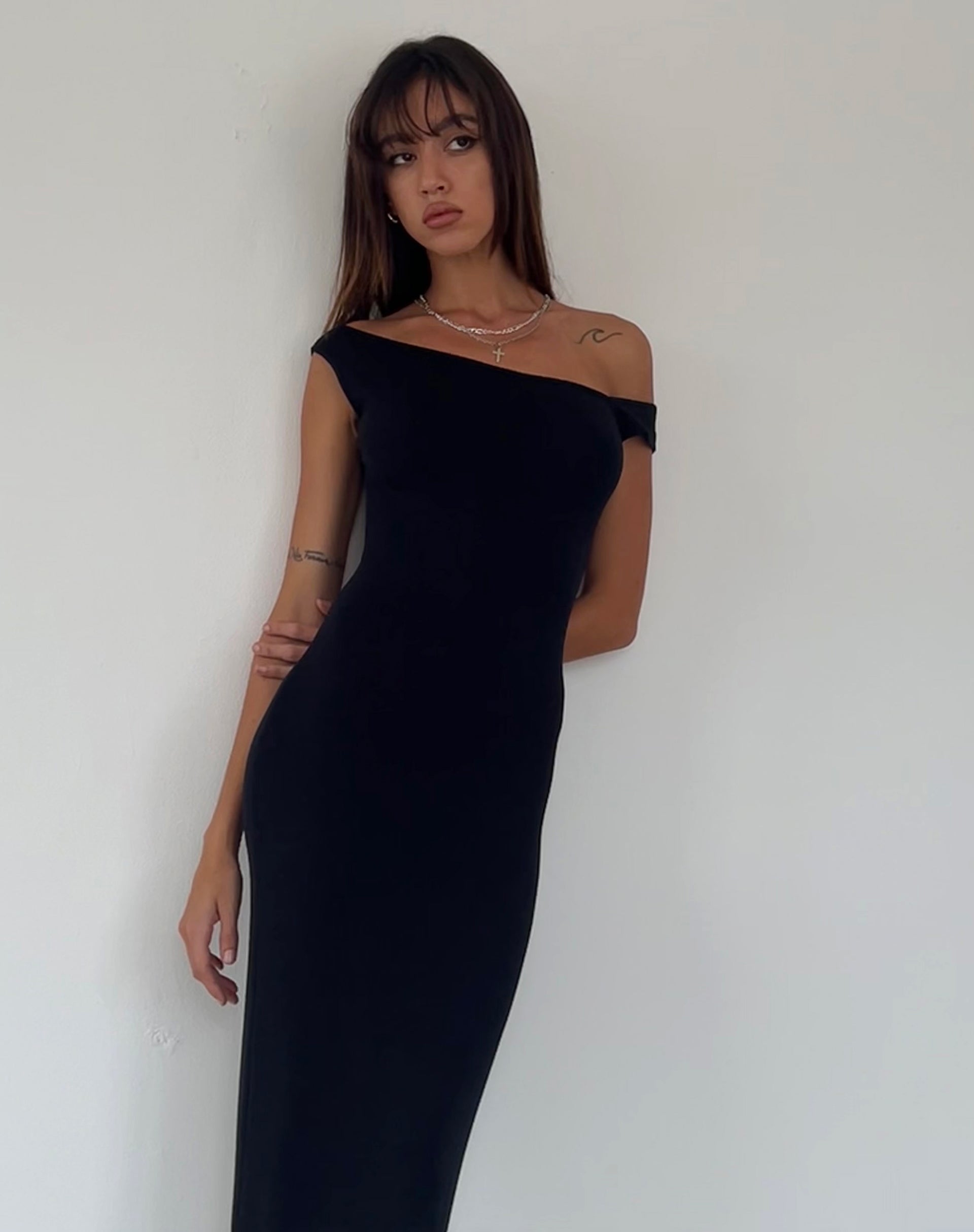 Bild von Tehyun Maxikleid in Rippe Schwarz
