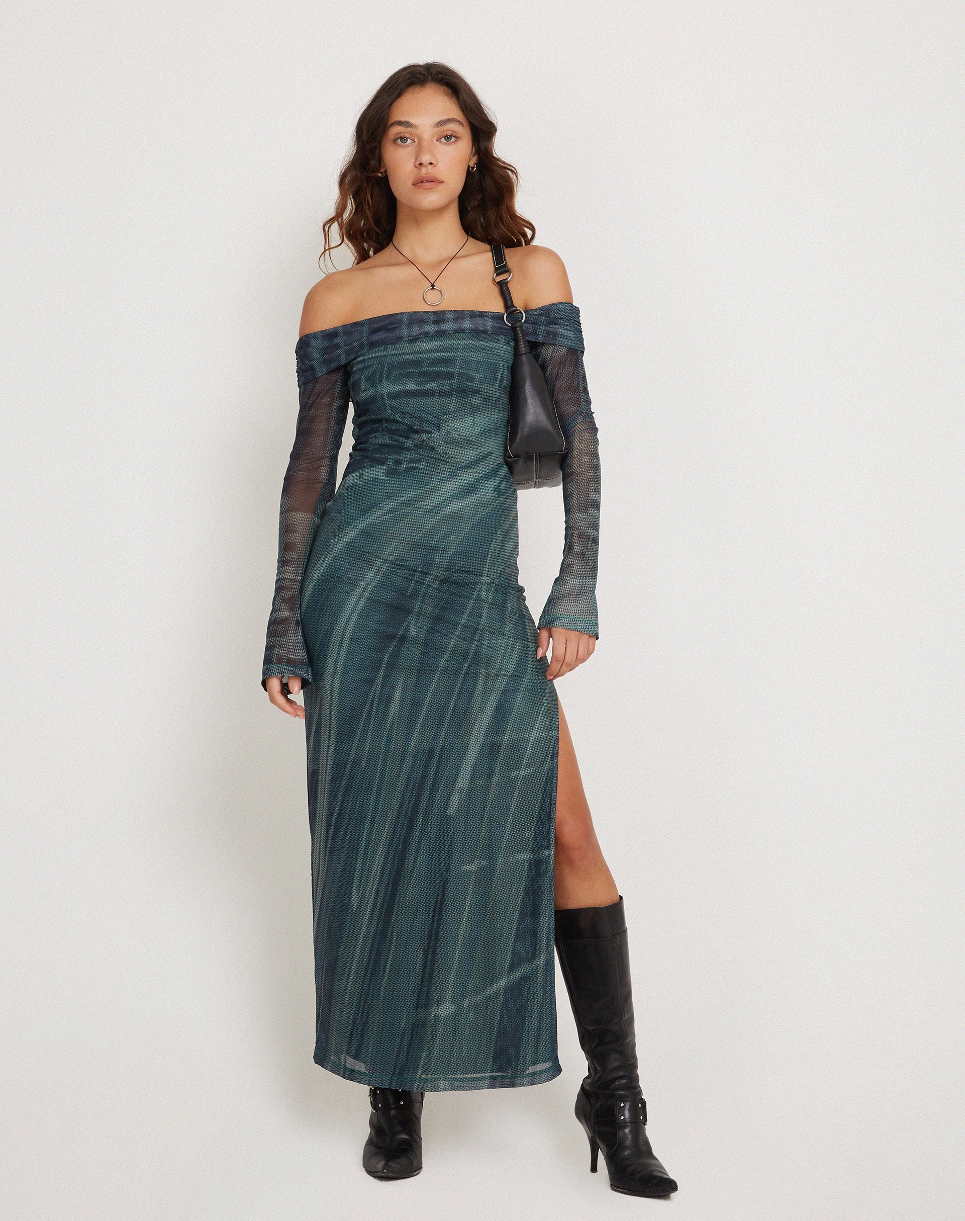 Abbildung von Terra Bardot Midikleid in Cityscape Grün