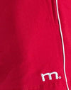 Tangorot mit weißem Paspel und M-Emblem