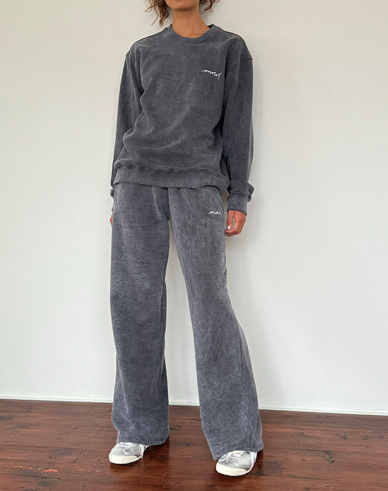 Image of Tillie Pullover in schwarzer Waschung mit weißer 'MOTEL'-Stickerei