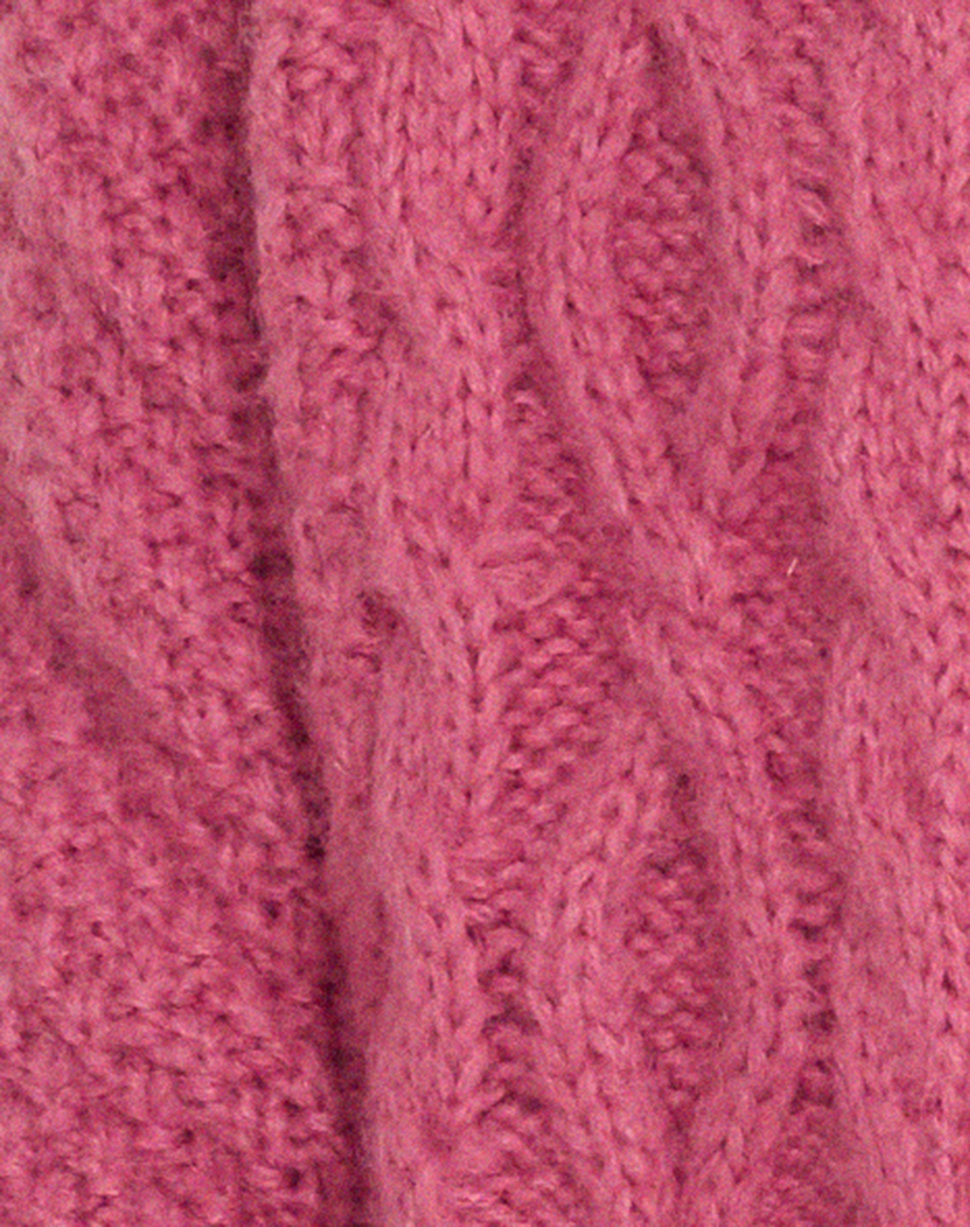 Triny Cardi aus Kabelstrick in Rosa