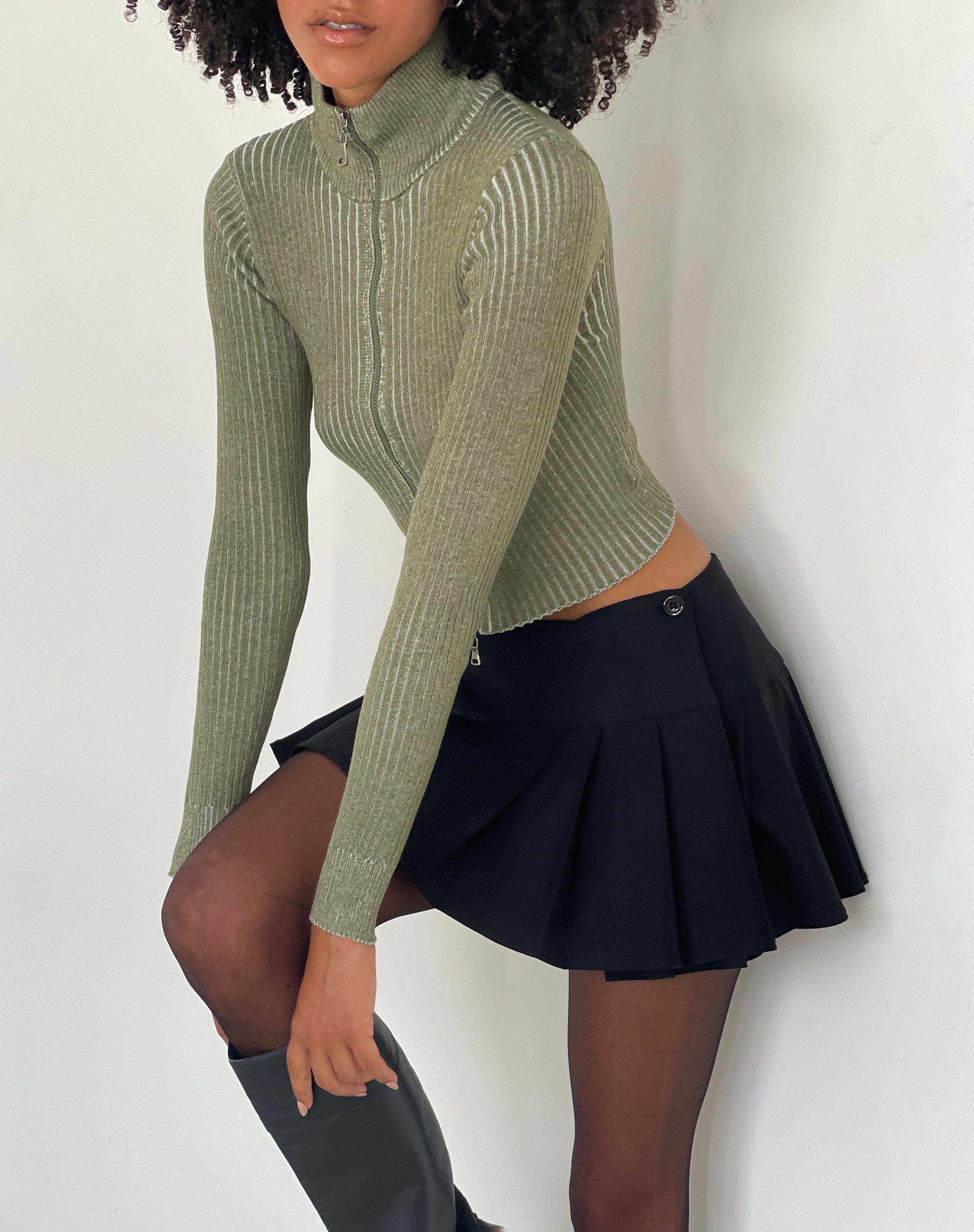 Bild von Tuzifa Cropped Pullover in Olive