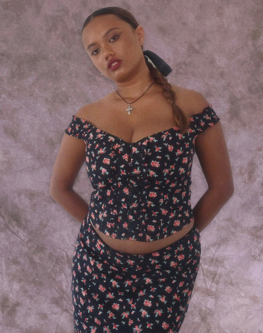 Uhuy Bardot Crop Top in fließendem Rose Schwarz