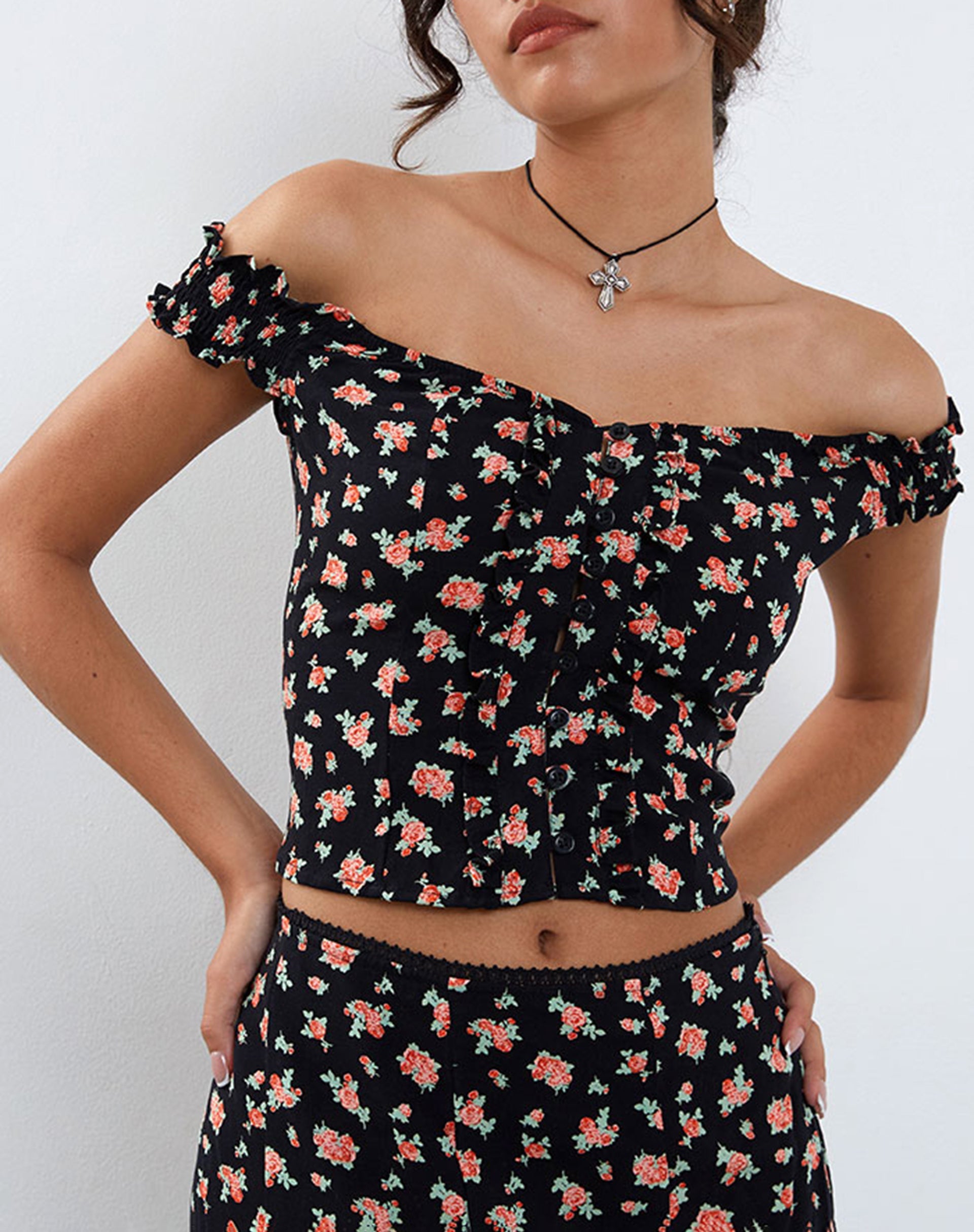 Image of Uhuy Bardot Crop Top in fließendem Rosa Schwarz