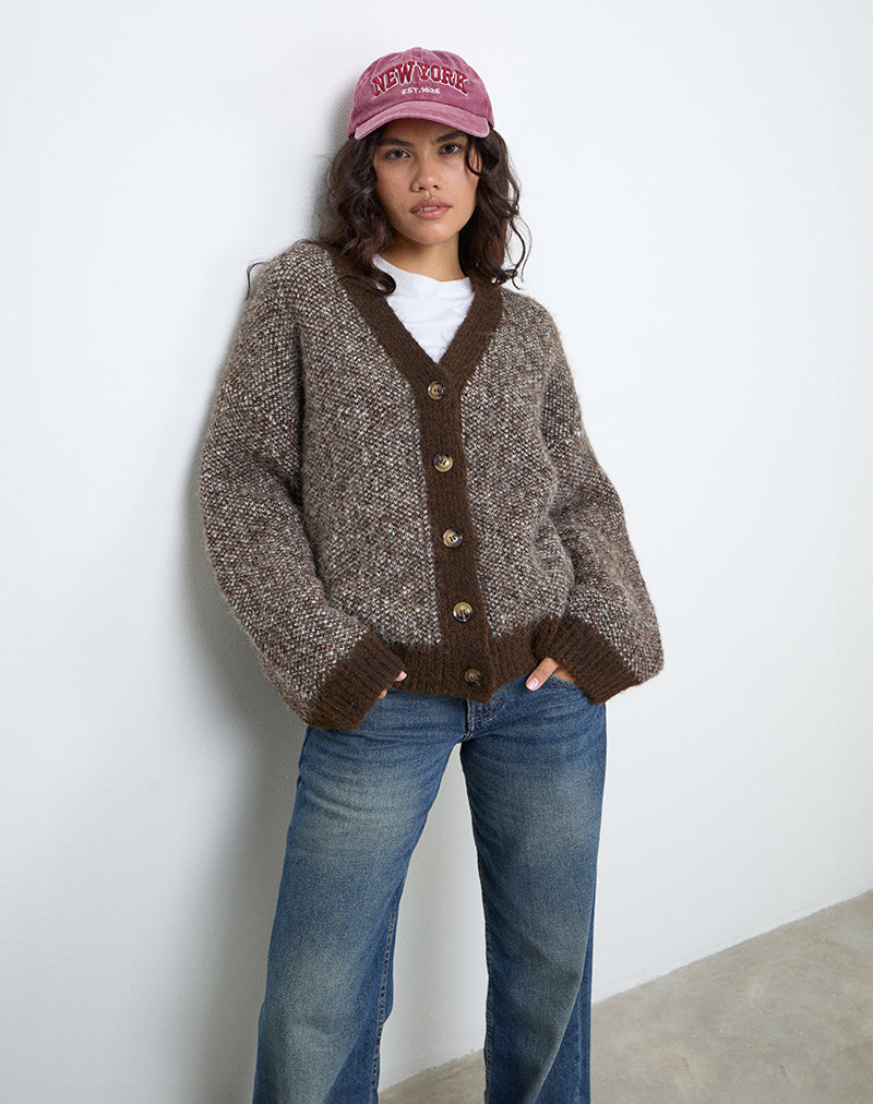 Ura Strickjacke in Übergröße in Braun und Creme