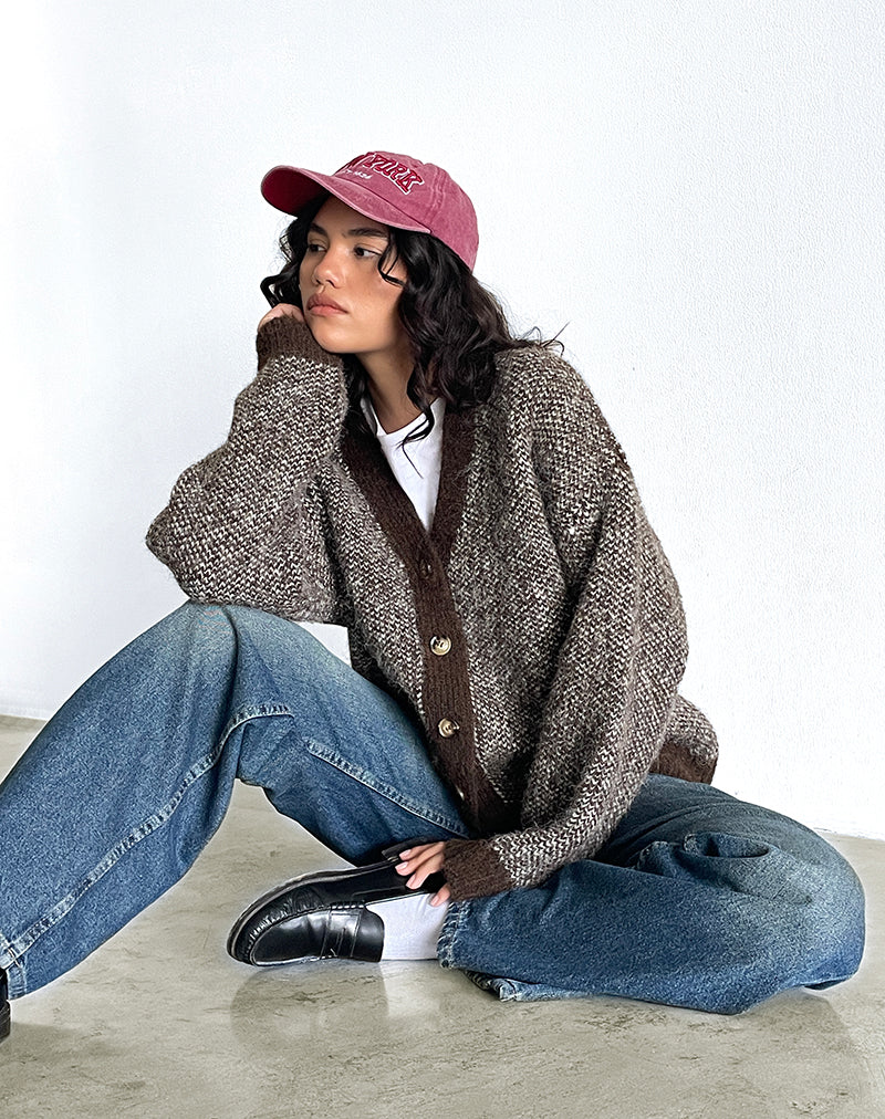 Image of Ura Strickjacke in Übergröße in Braun und Creme
