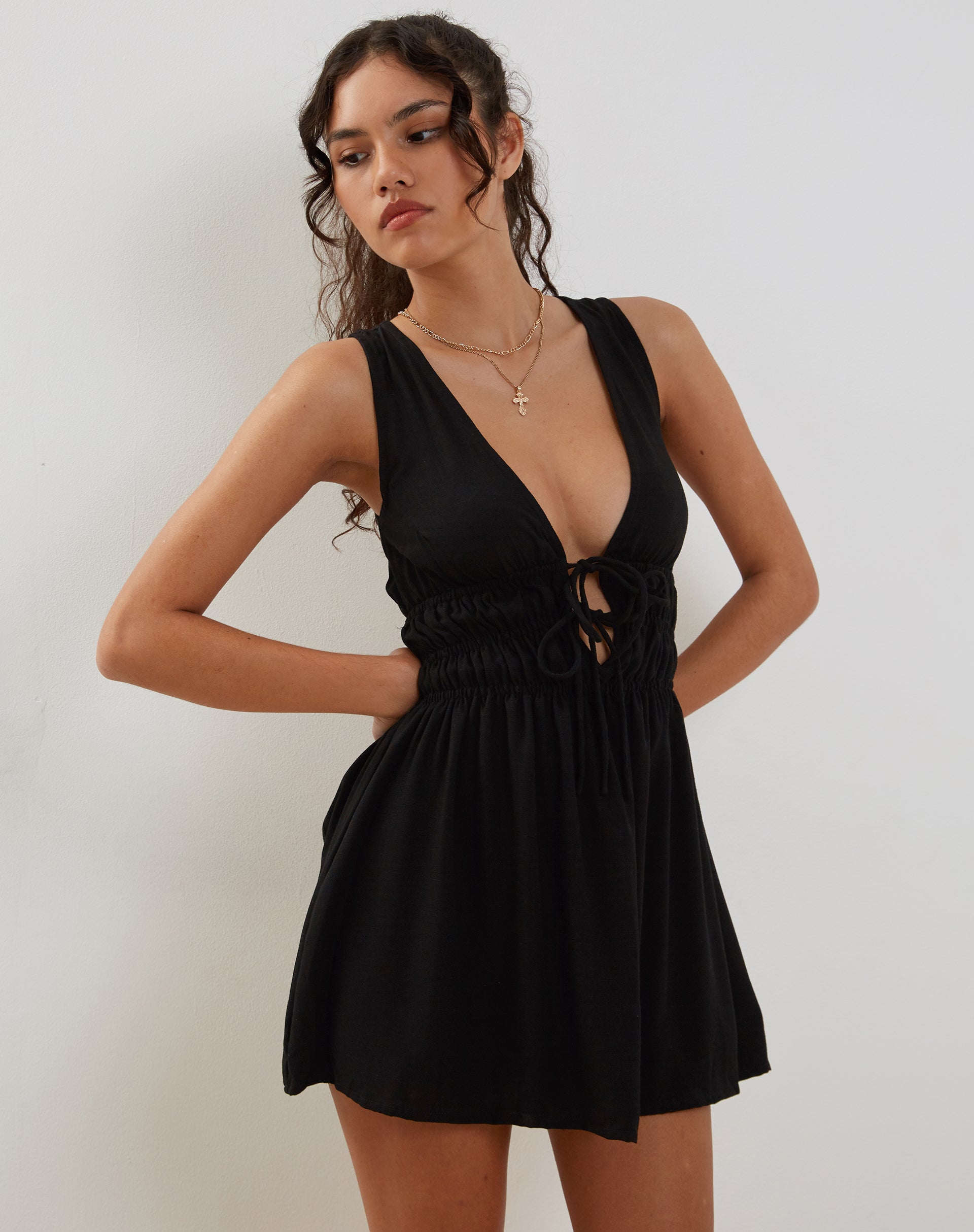 Bild von Valhala Front Tie Mini Dress in Schwarz