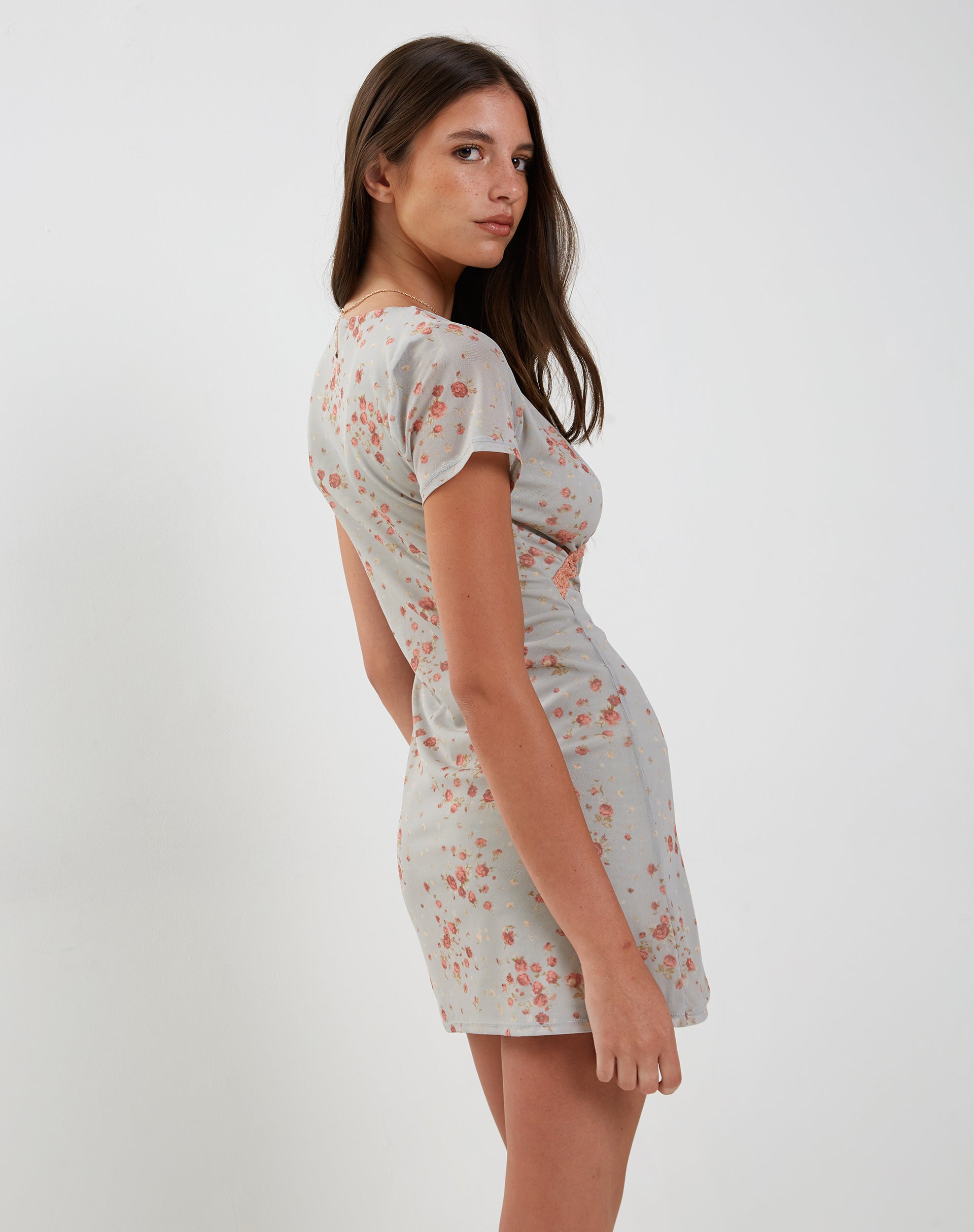 Abbildung: Vania Minikleid in Ditsy Rose Cluster