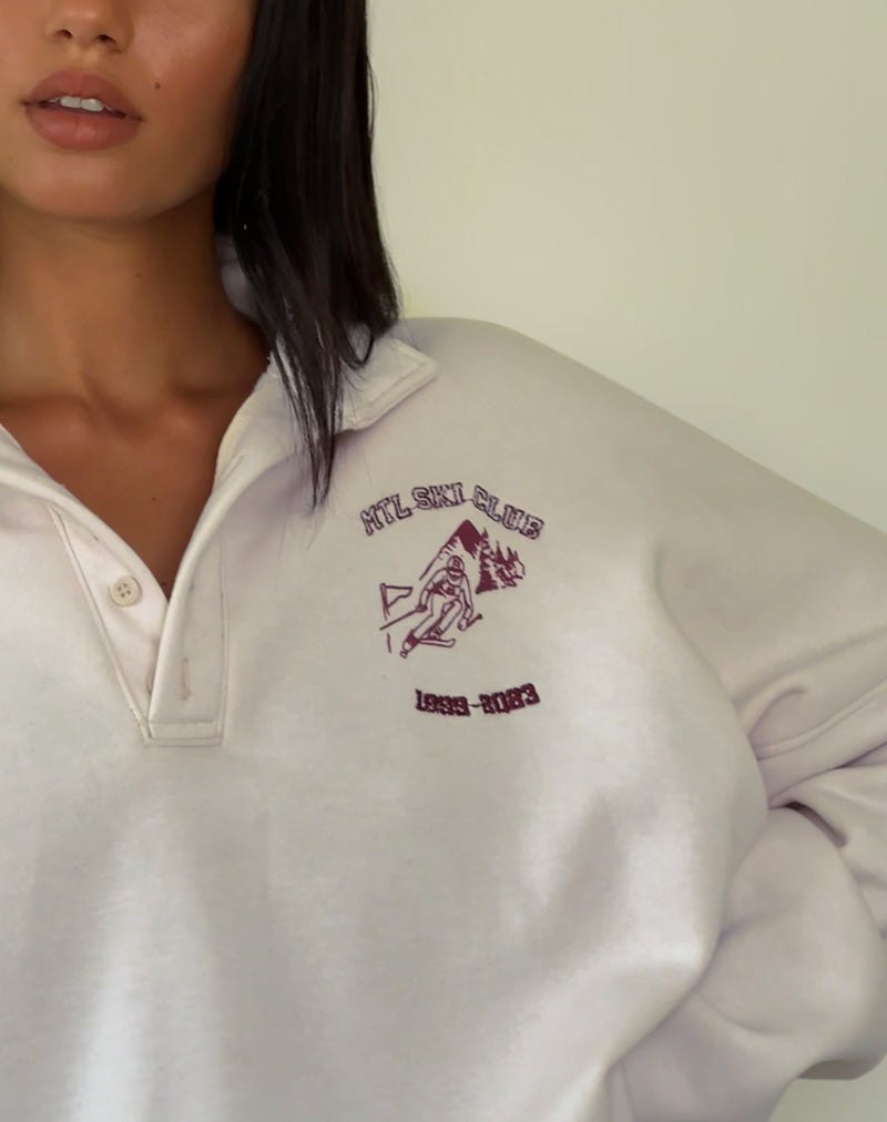Varsity-Pullover in Winterweiß mit burgunderfarbener Skiclub-Stickerei