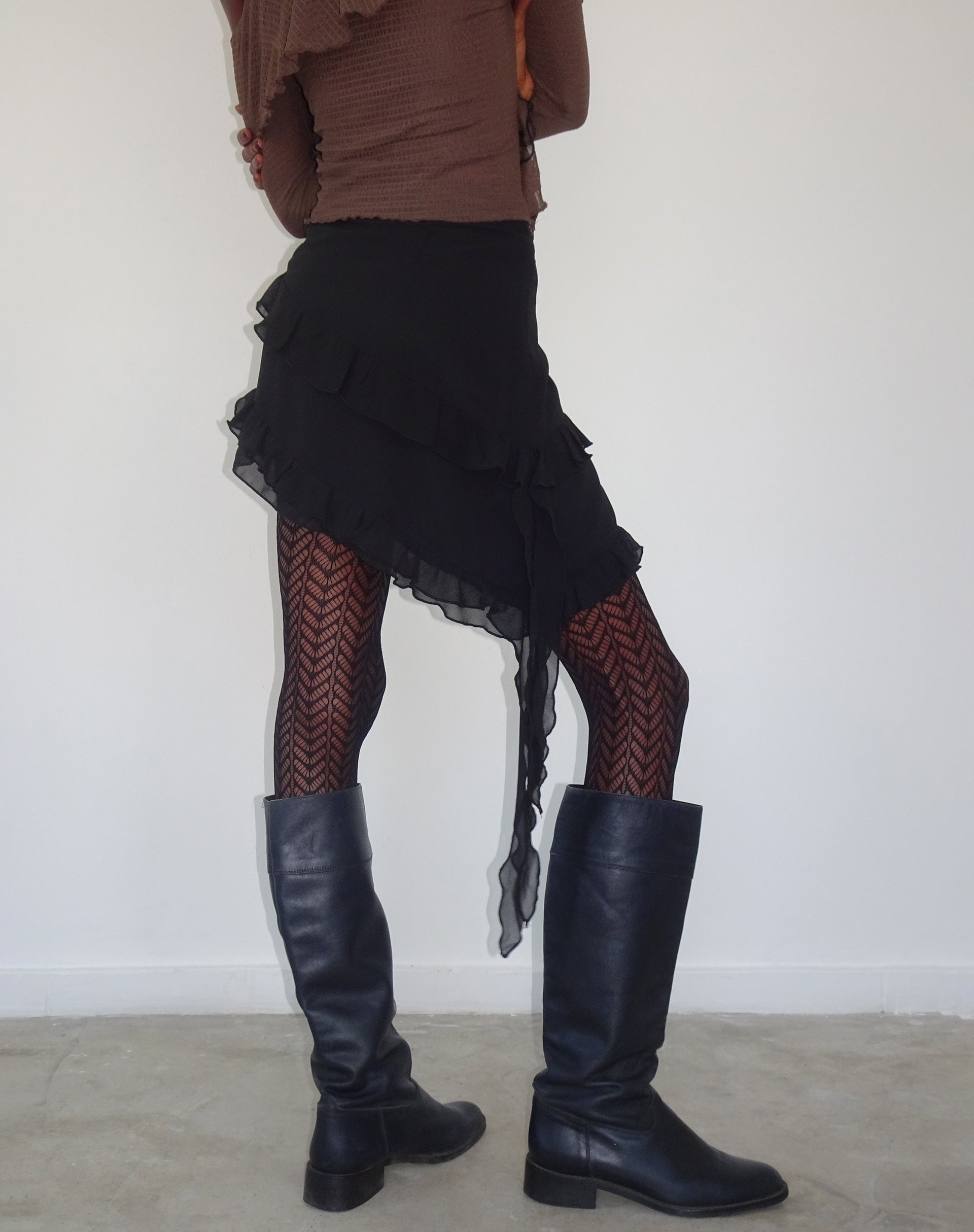 Image of Malinna Rüschenminirock aus schwarzem Chiffon