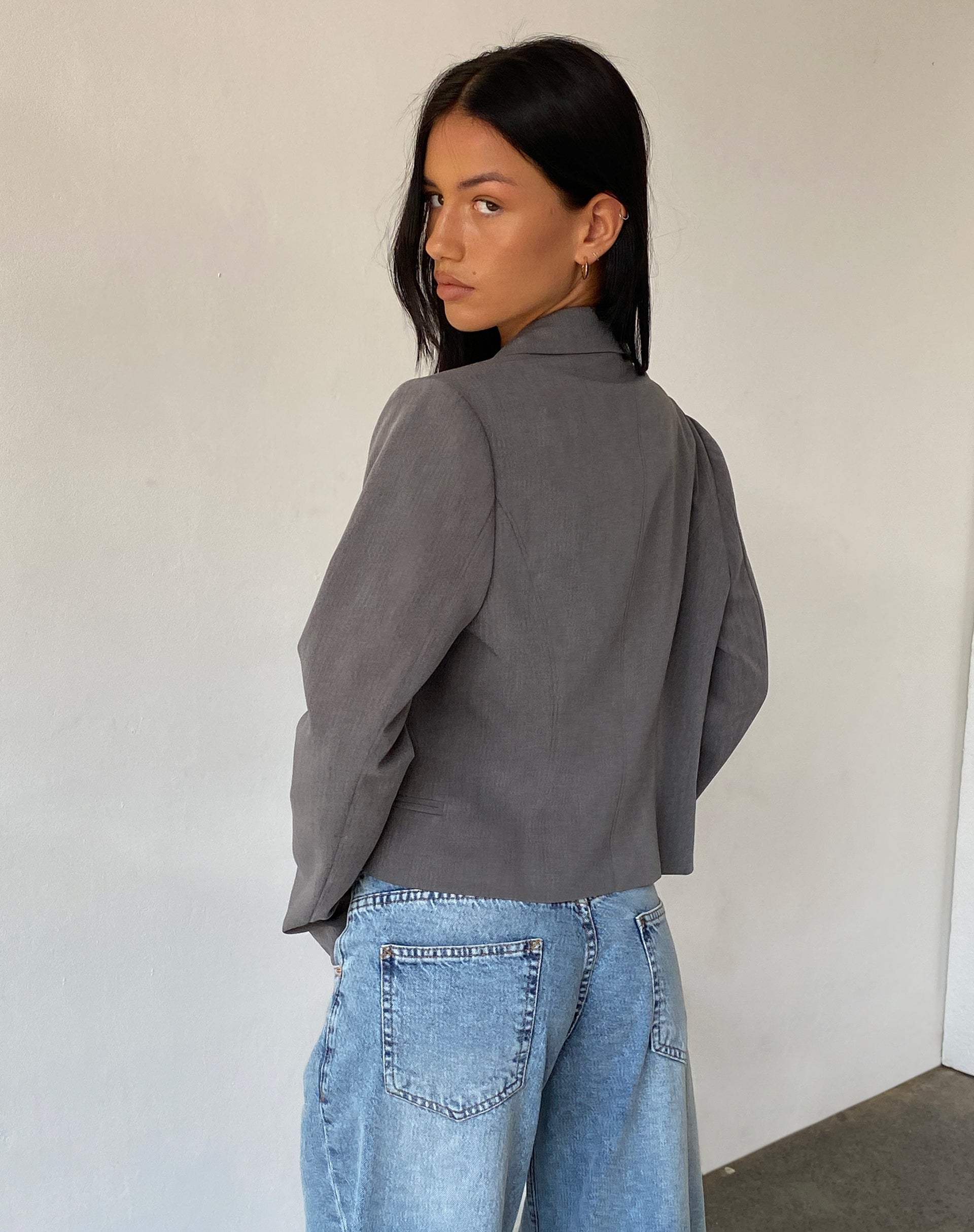 Bild von Walid Cropped Blazer in Tailoring Charcoal