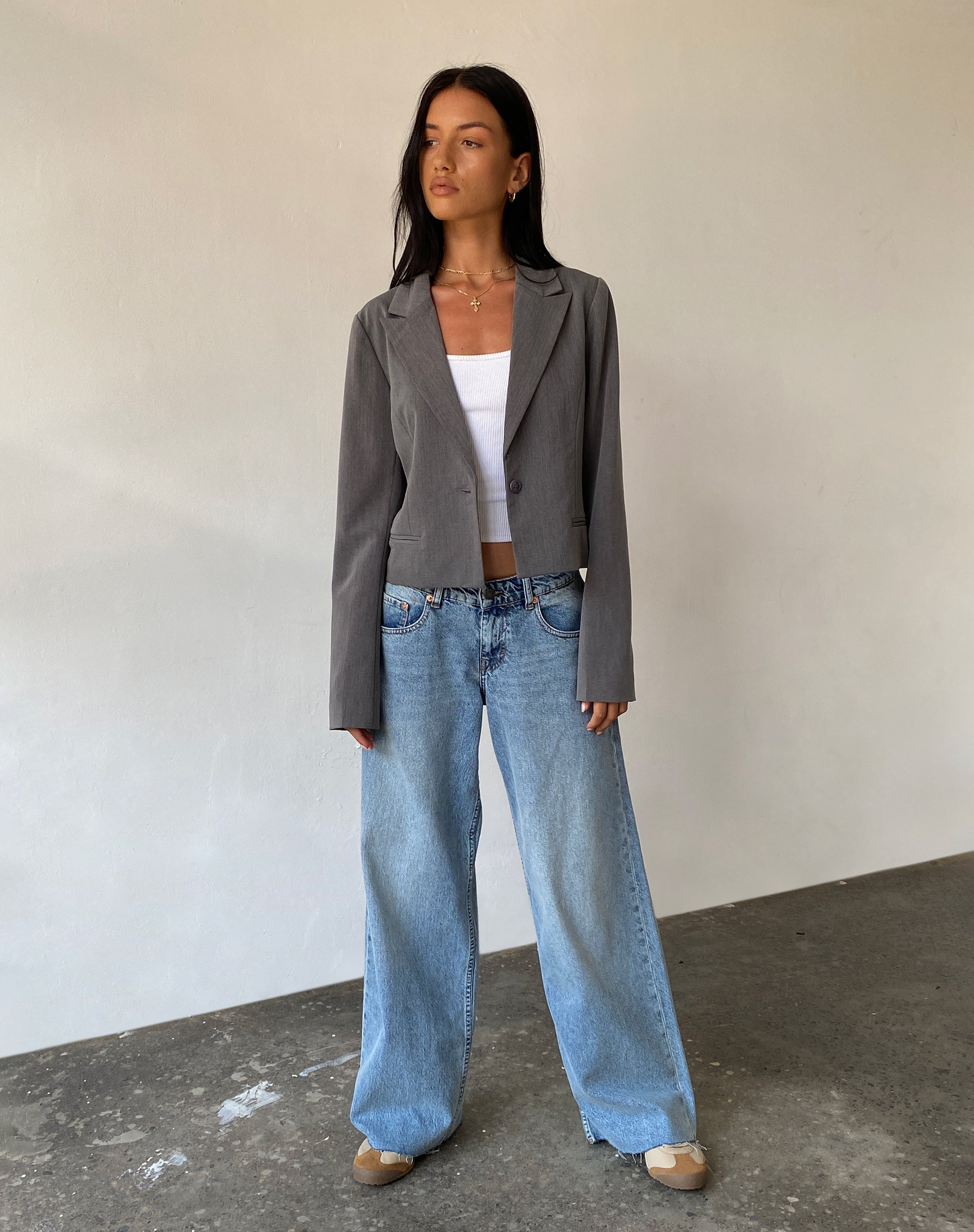 Bild von Walid Cropped Blazer in Tailoring Charcoal