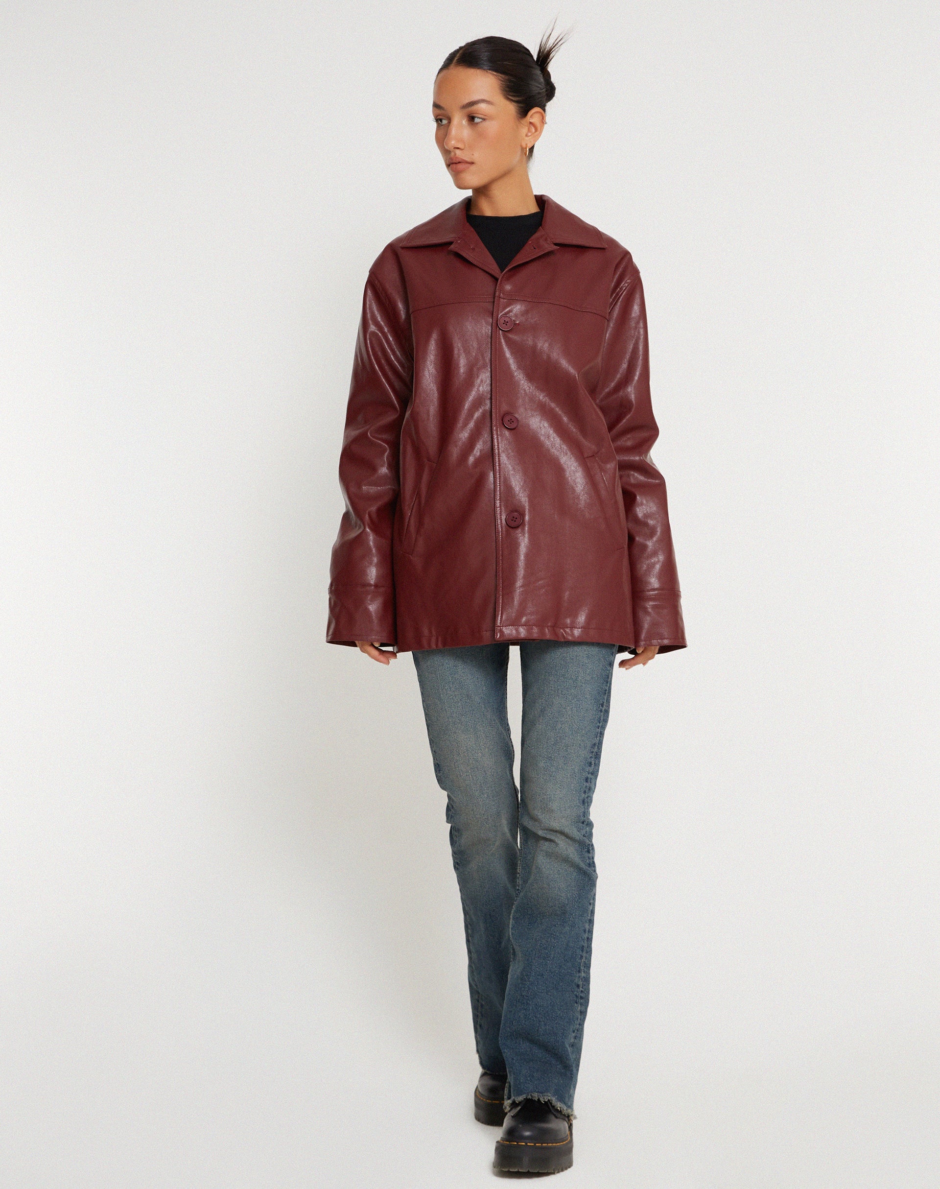 Abbildung der Walta Jacke in PU Redwood