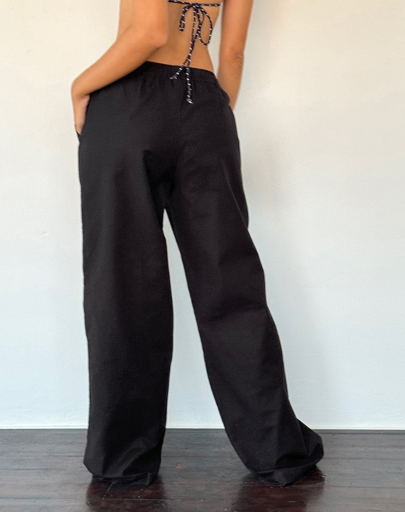 Image of Wasic Weite Leinenhosen in Schwarz