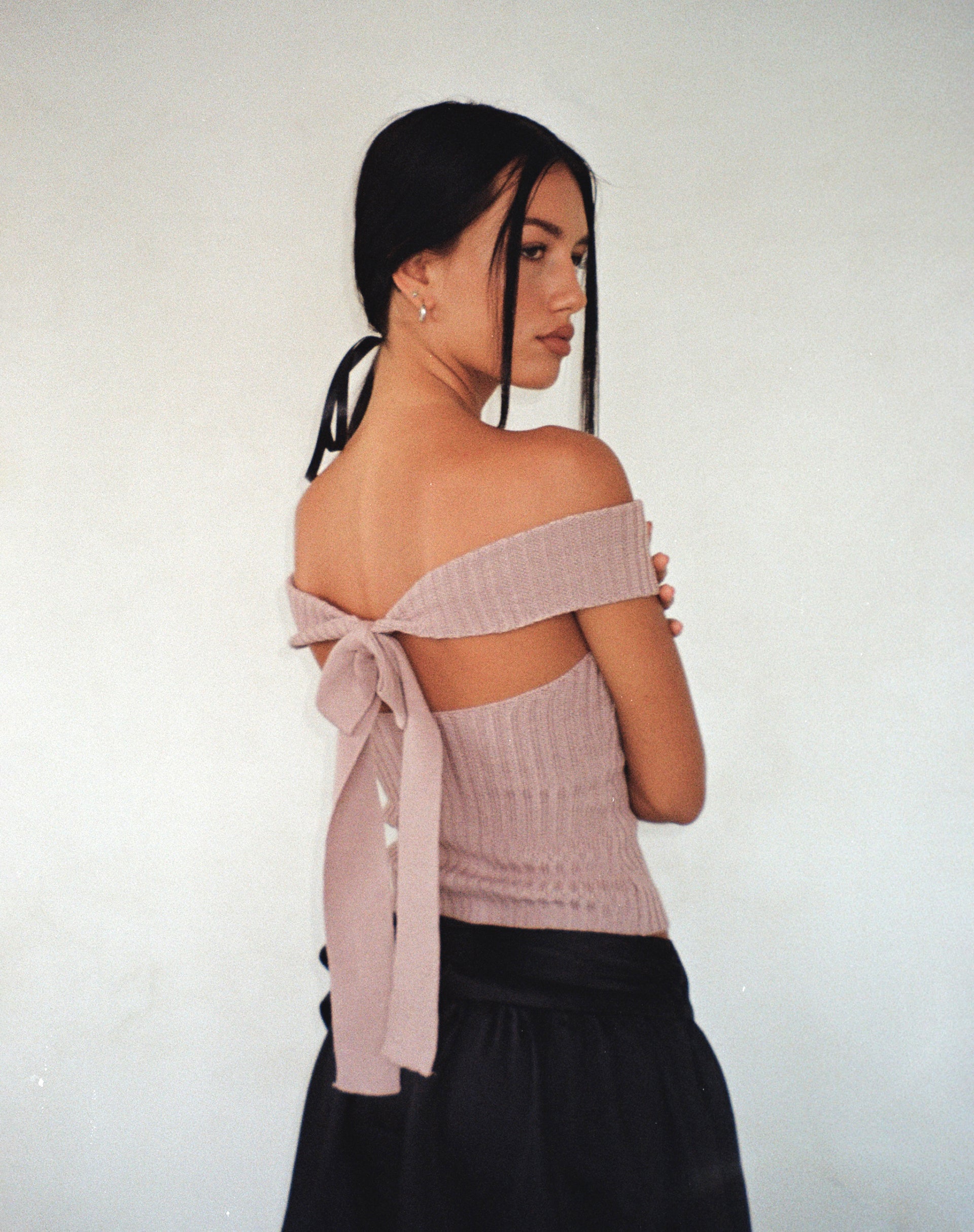Bild von Wilda Bardot Bow Back Top in Knit Blush