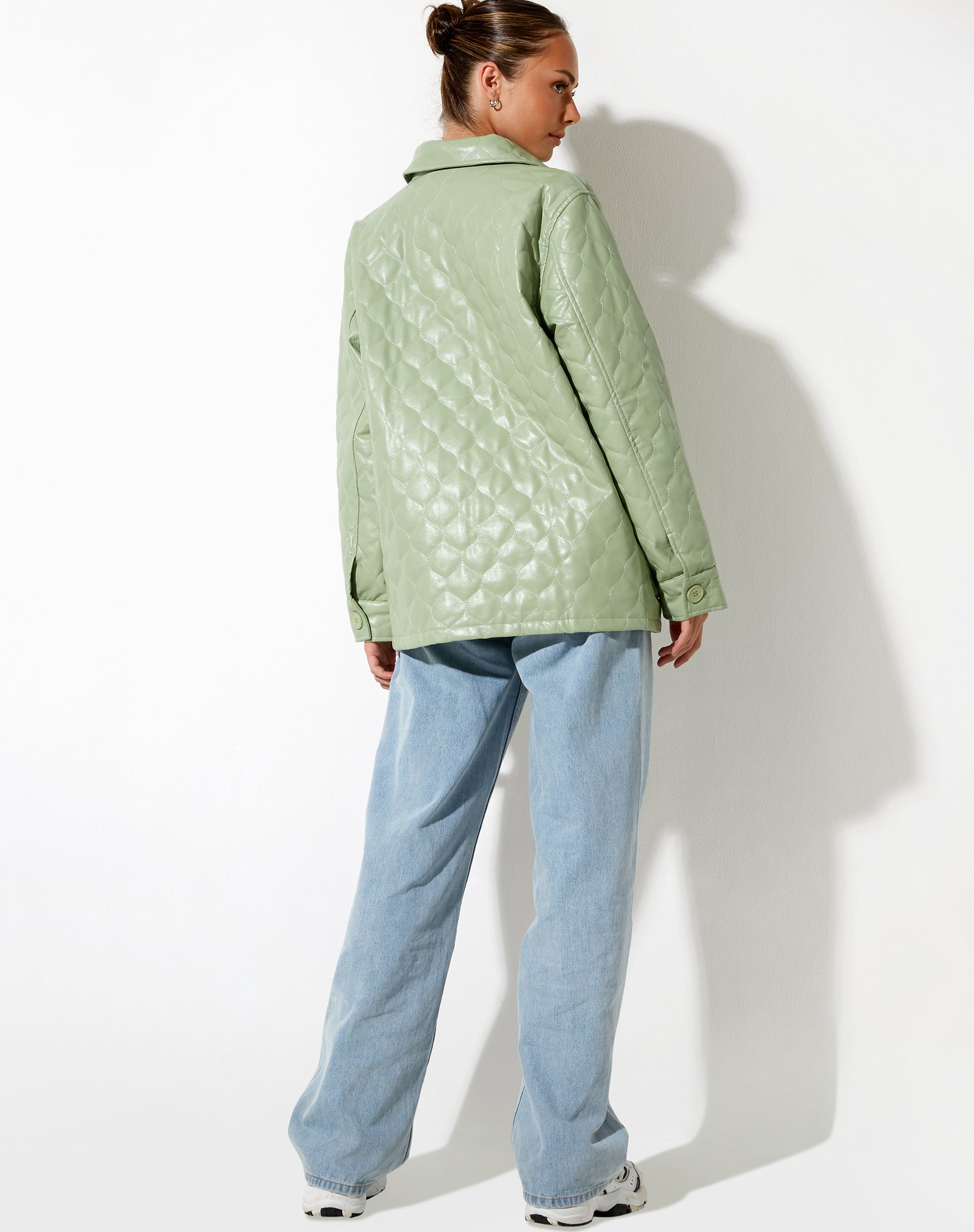 Abbildung der Winka Jacke in gestepptem PU Pastell Mint