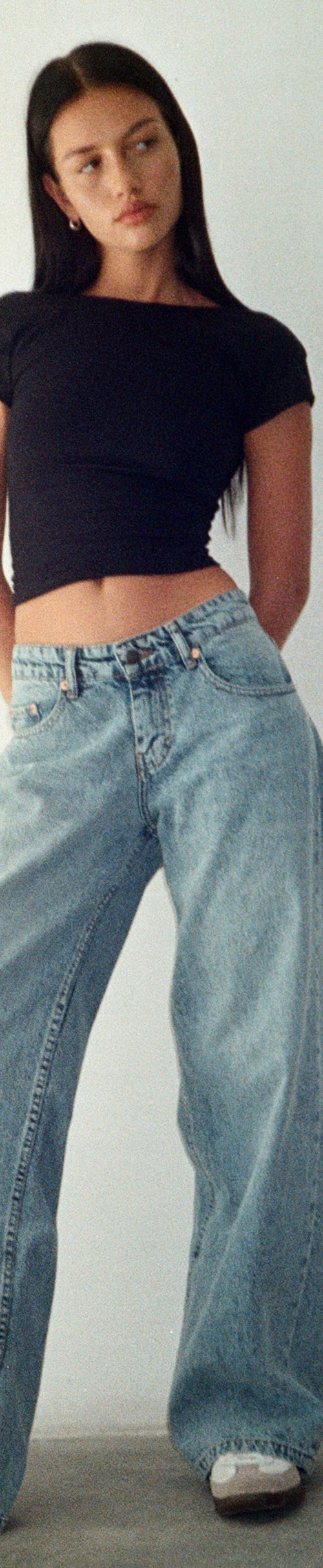Bild von Roomy Extra Wide Low Rise Jeans in Vintage Blue Wash