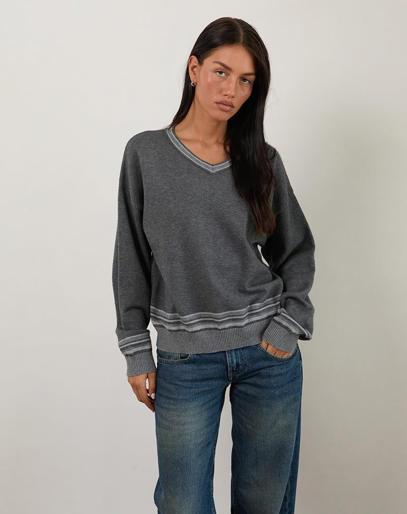 Yarnia Slouchy V-Ausschnitt Pullover in Anthrazit