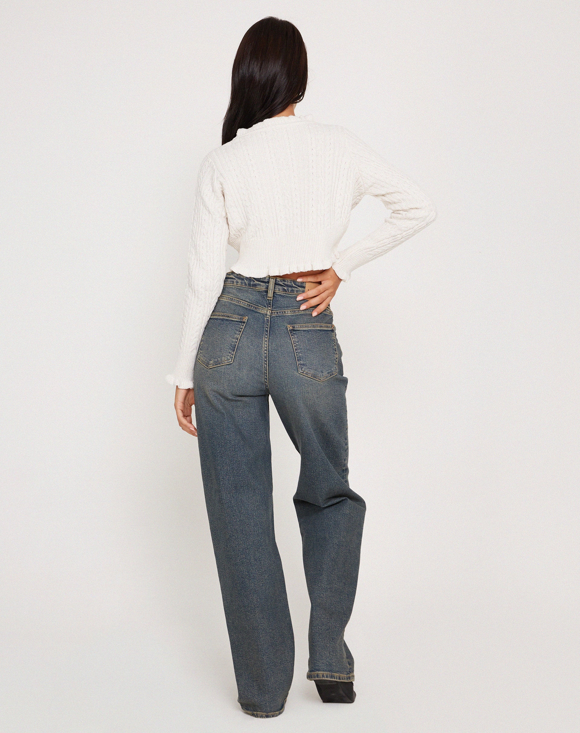 Bild von Yasona Button Up Cardi in Elfenbein