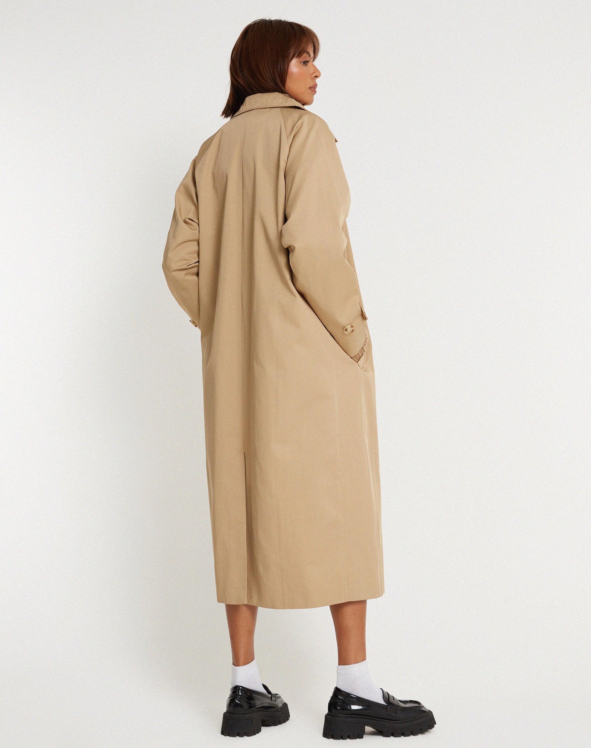 Bild von Assa Trenchcoat in Tan mit Streifenfutter