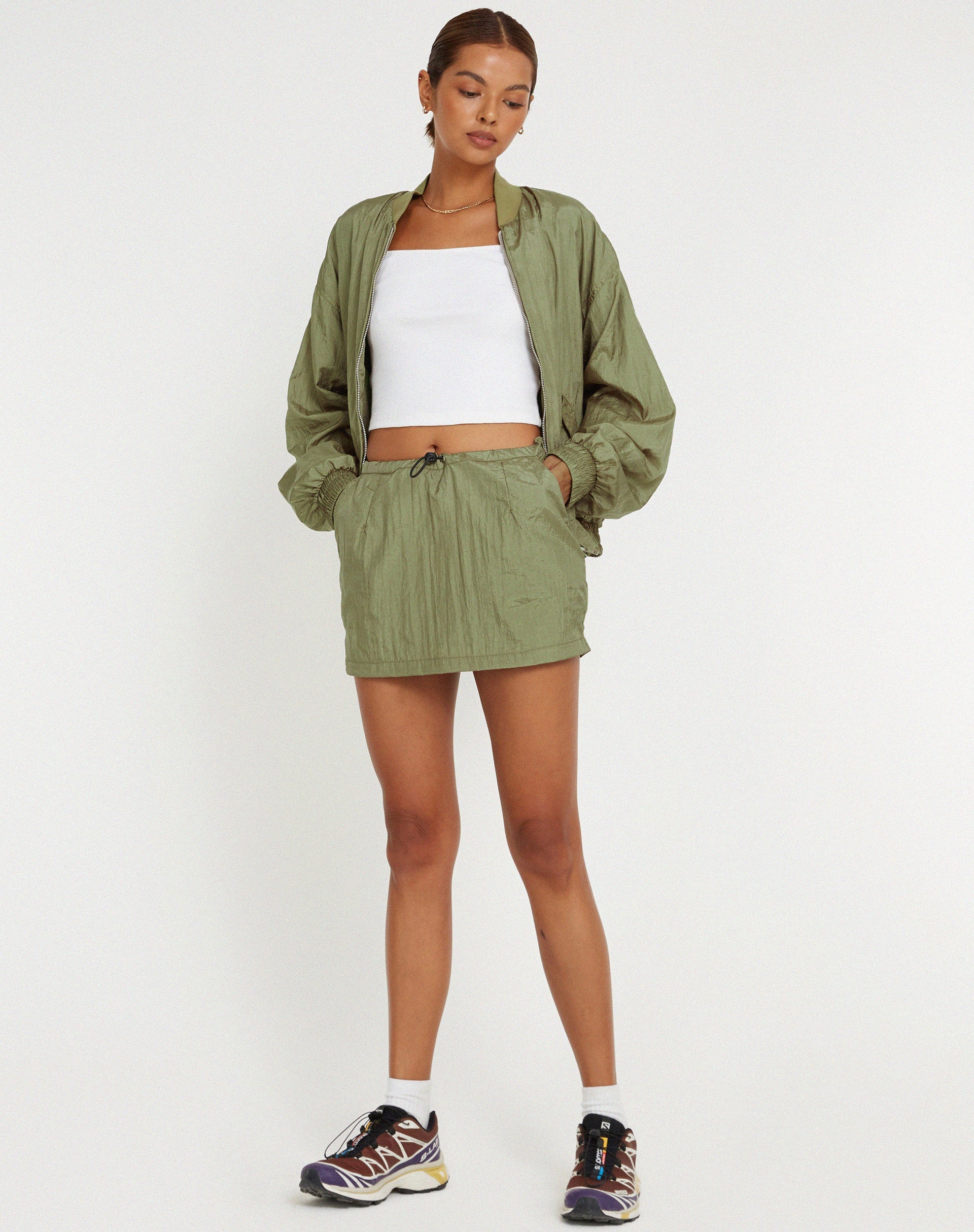 Abbildung der Yuu Shell Jacket in Silver Green