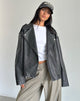 Bild von Zebbie Distressed PU Biker Jacke in Schwarz