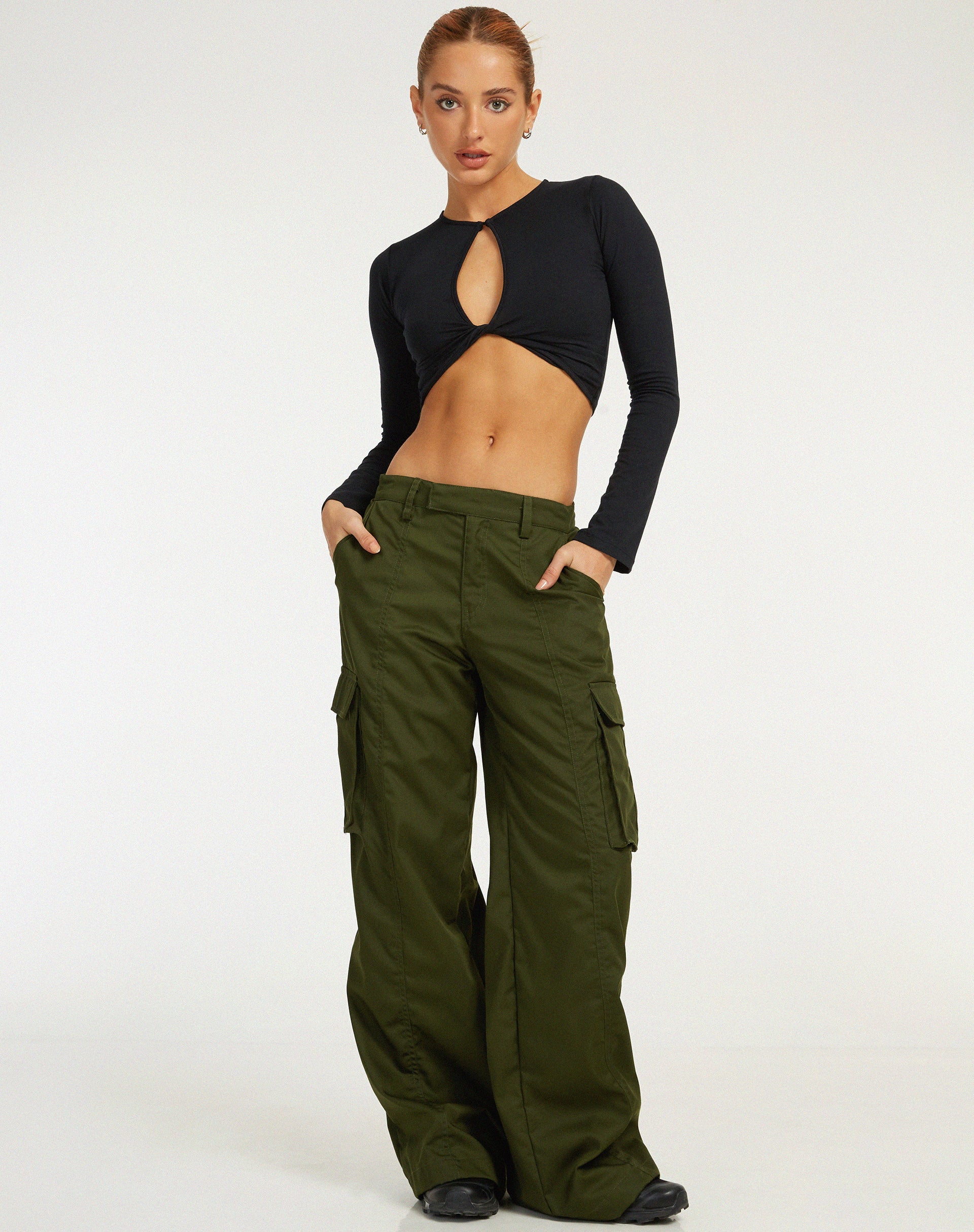 Abbildung der Calix Cargo-Hose in Forest Green