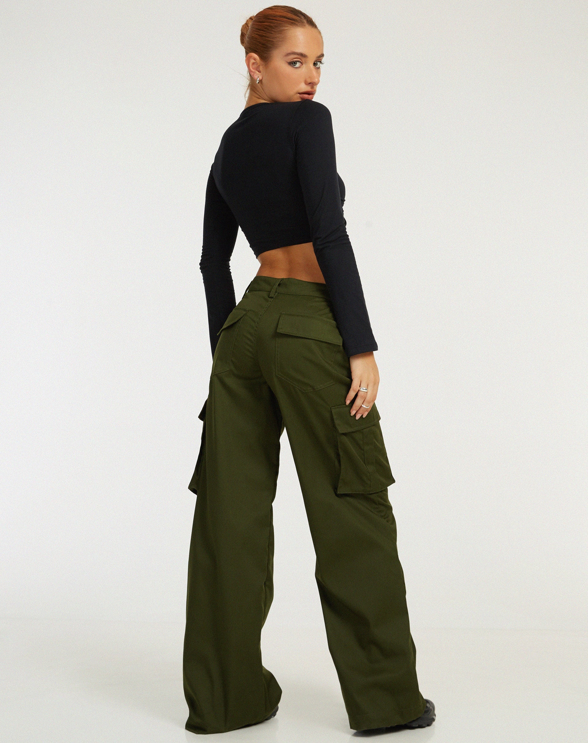 Abbildung der Calix Cargo-Hose in Forest Green
