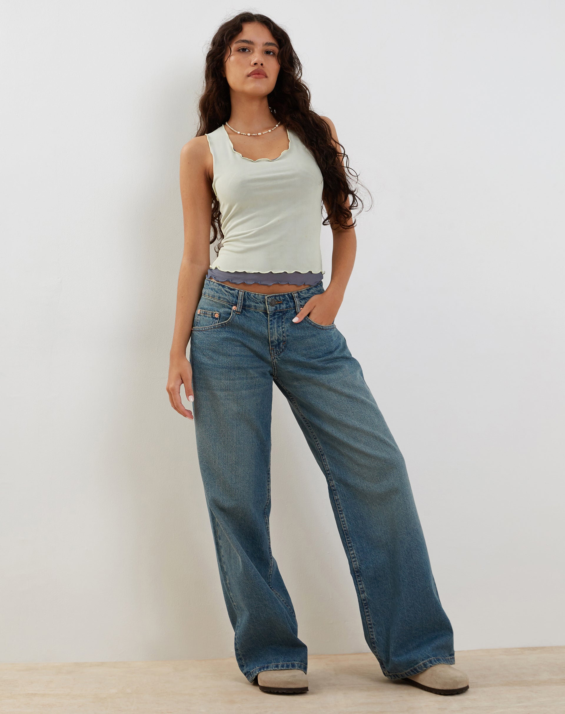 Image of Zeta Vest Top in Gelb mit marineblauem Innenfutter