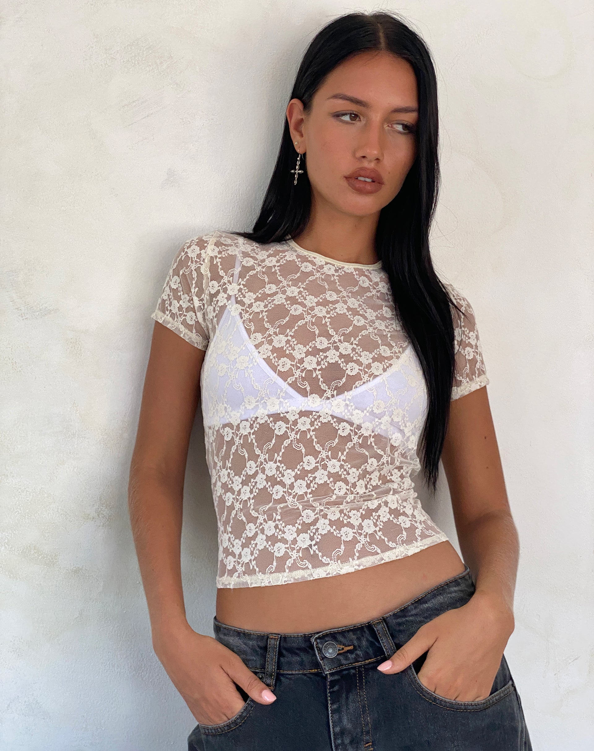 Bild von Zorani Lace Baby Tee in Elfenbein