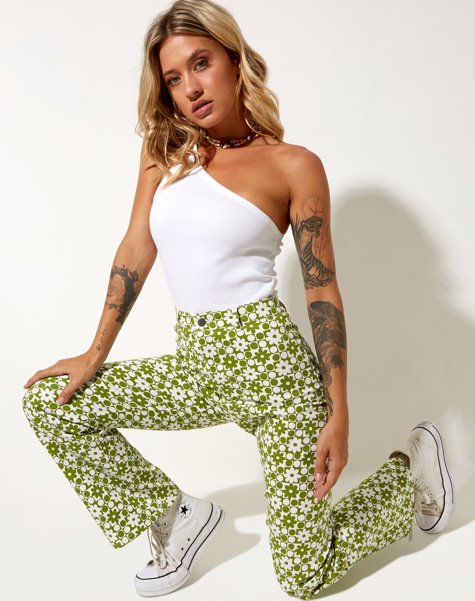 Image of Zoven Hose in Patchwork Daisy Grün