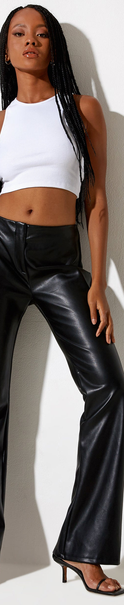 Image of Zyanna Flare Hose aus PU Schwarz