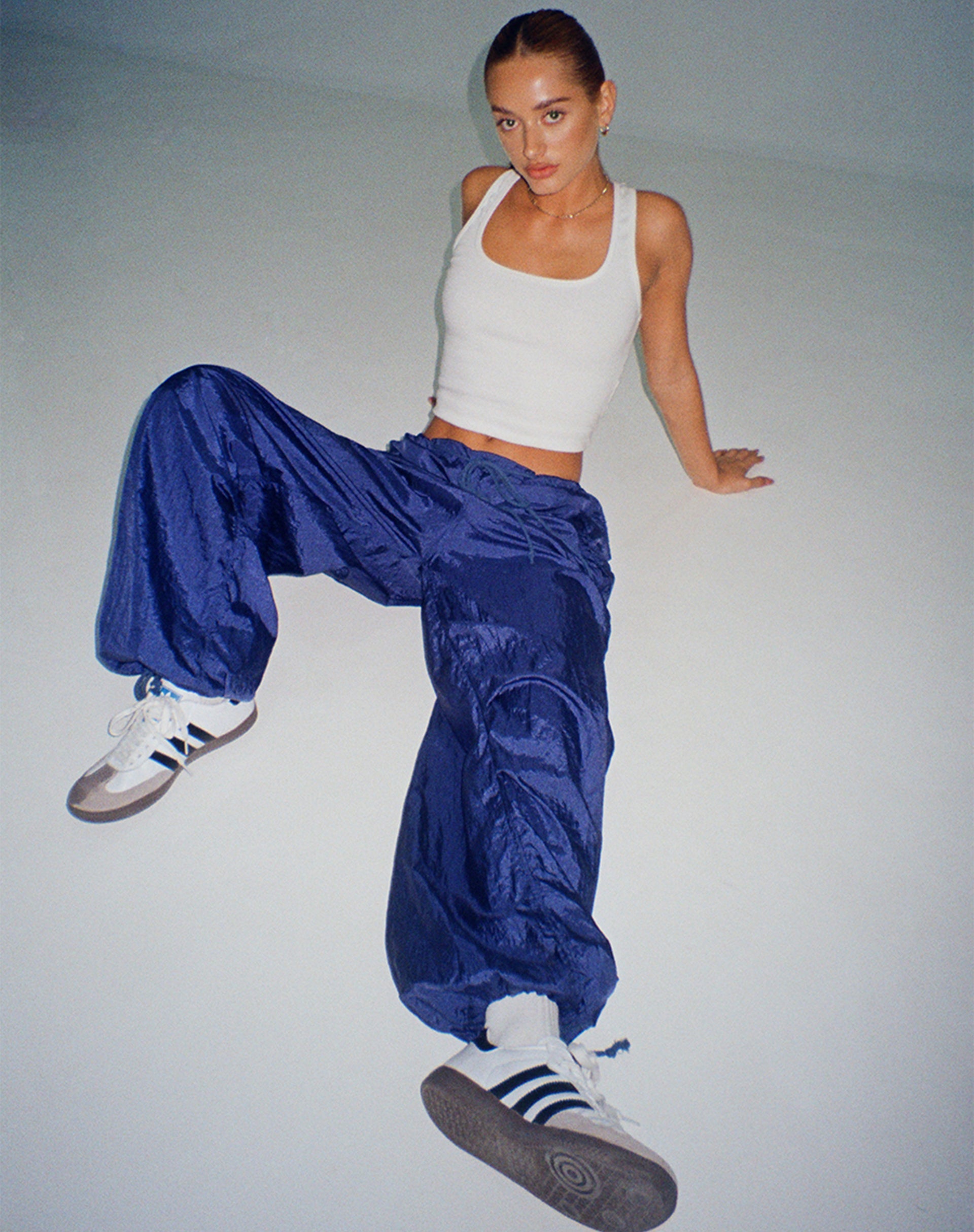 Abbildung der Chute Trouser in Navy