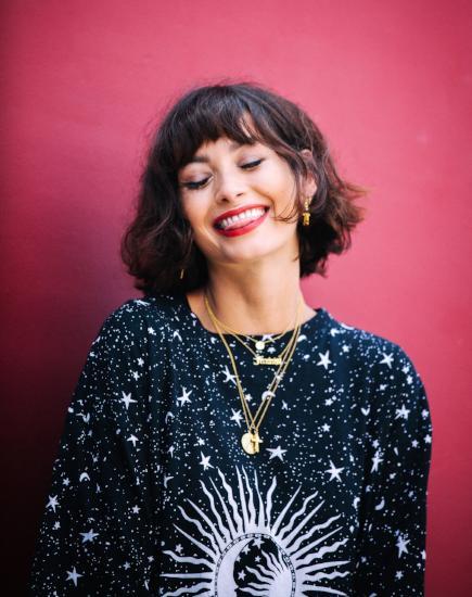 Bild von Sunny Kiss Oversized Tee in Schwarz Cosmos