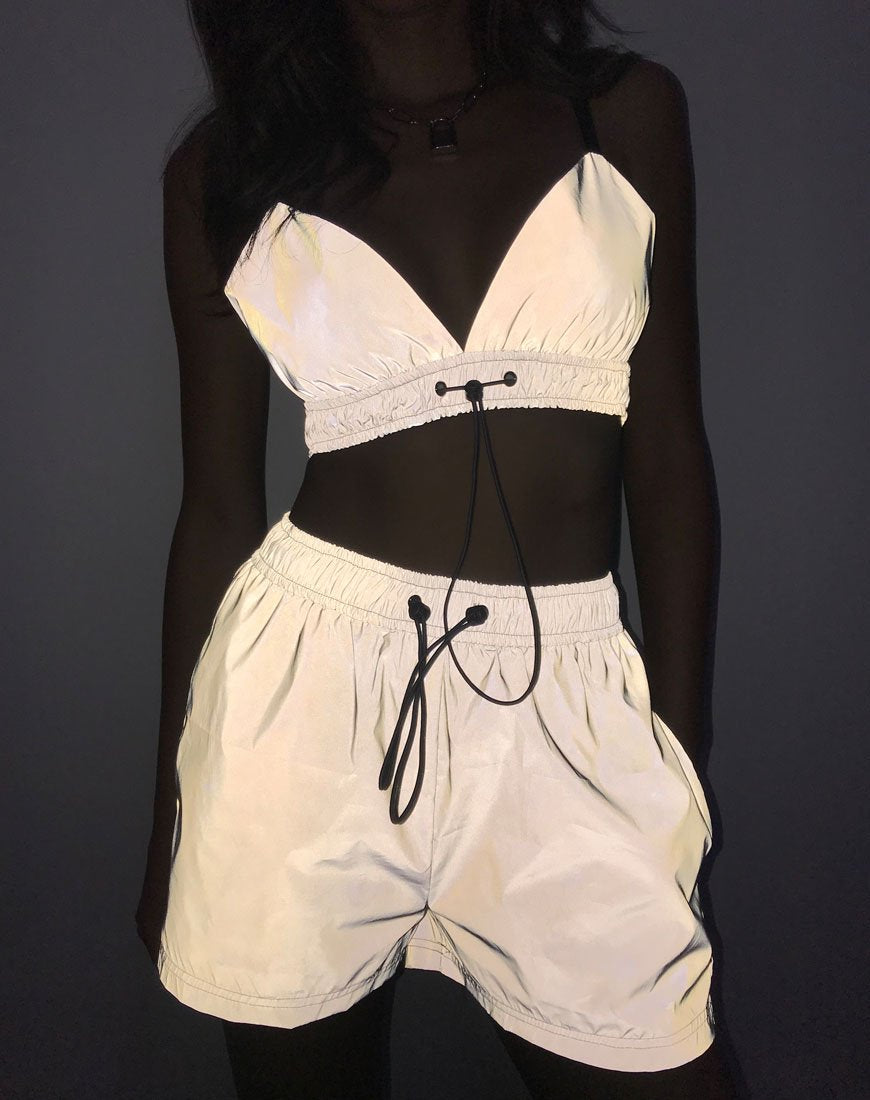 Aruna Short in reflektierendem Silber
