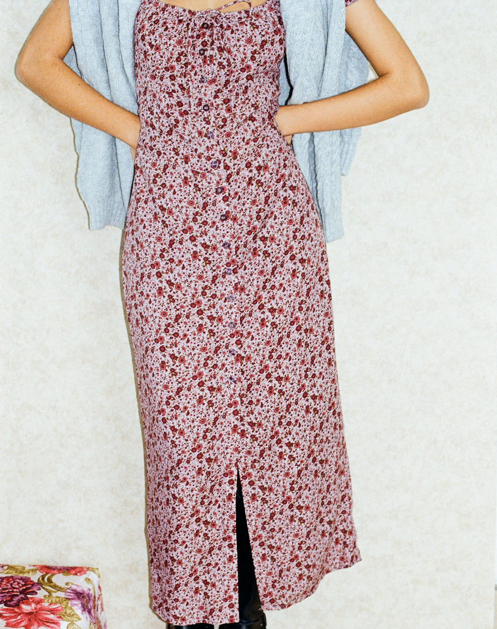 Larson Midikleid mit 90er-Jahre-Blumenmuster in Burgunderrot