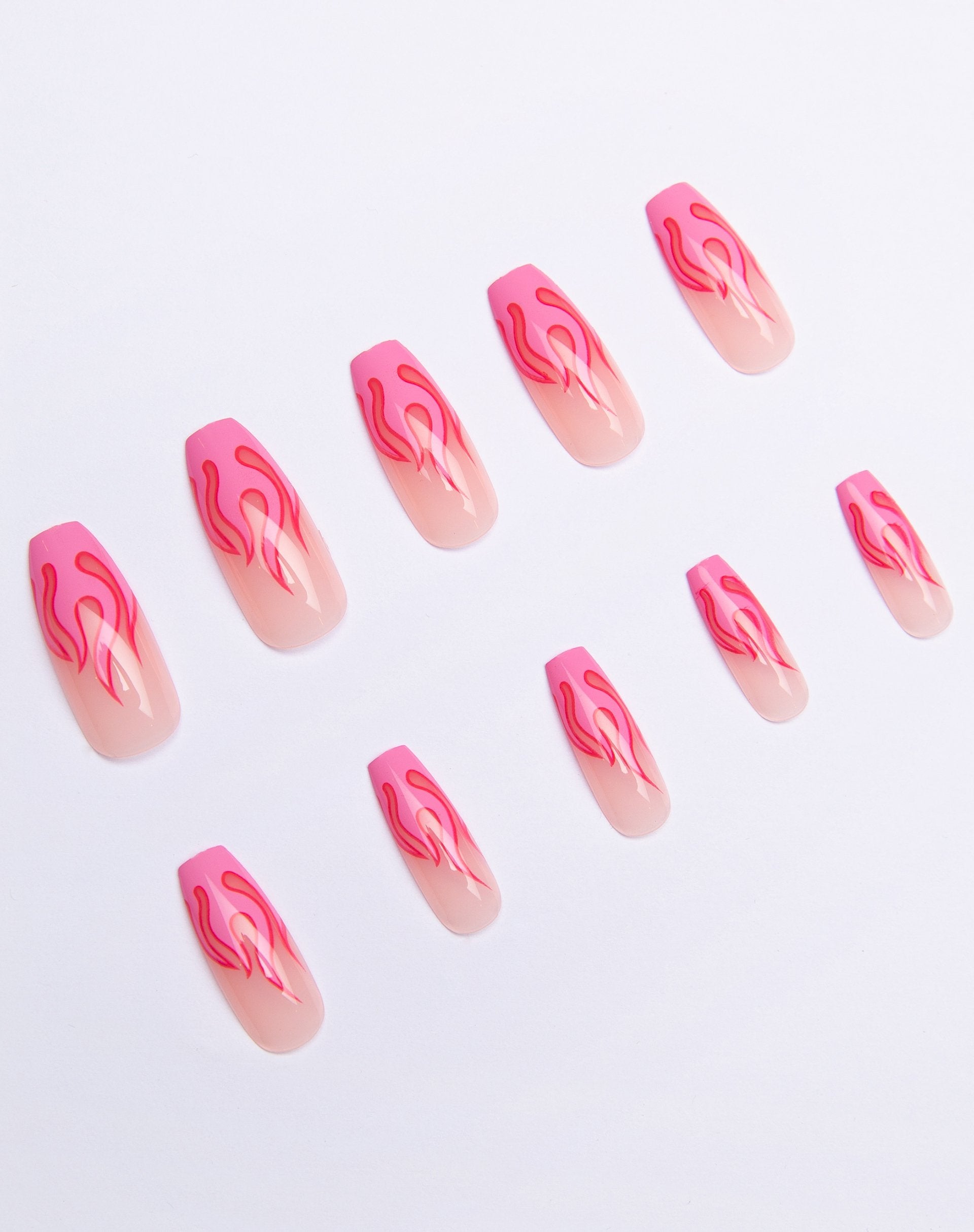 Bild von Shrine X Alice MC Pink Flame Nails