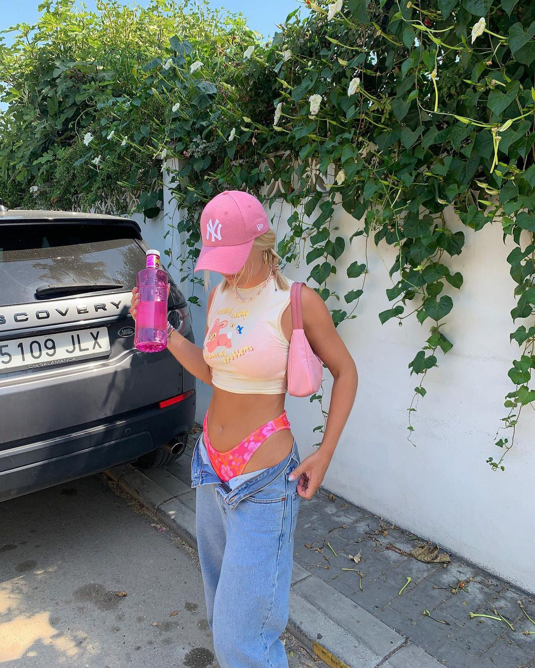 Image of Motel X Barbara Kristoffersen Gimon Crop Top in Buttercream Weglaufen