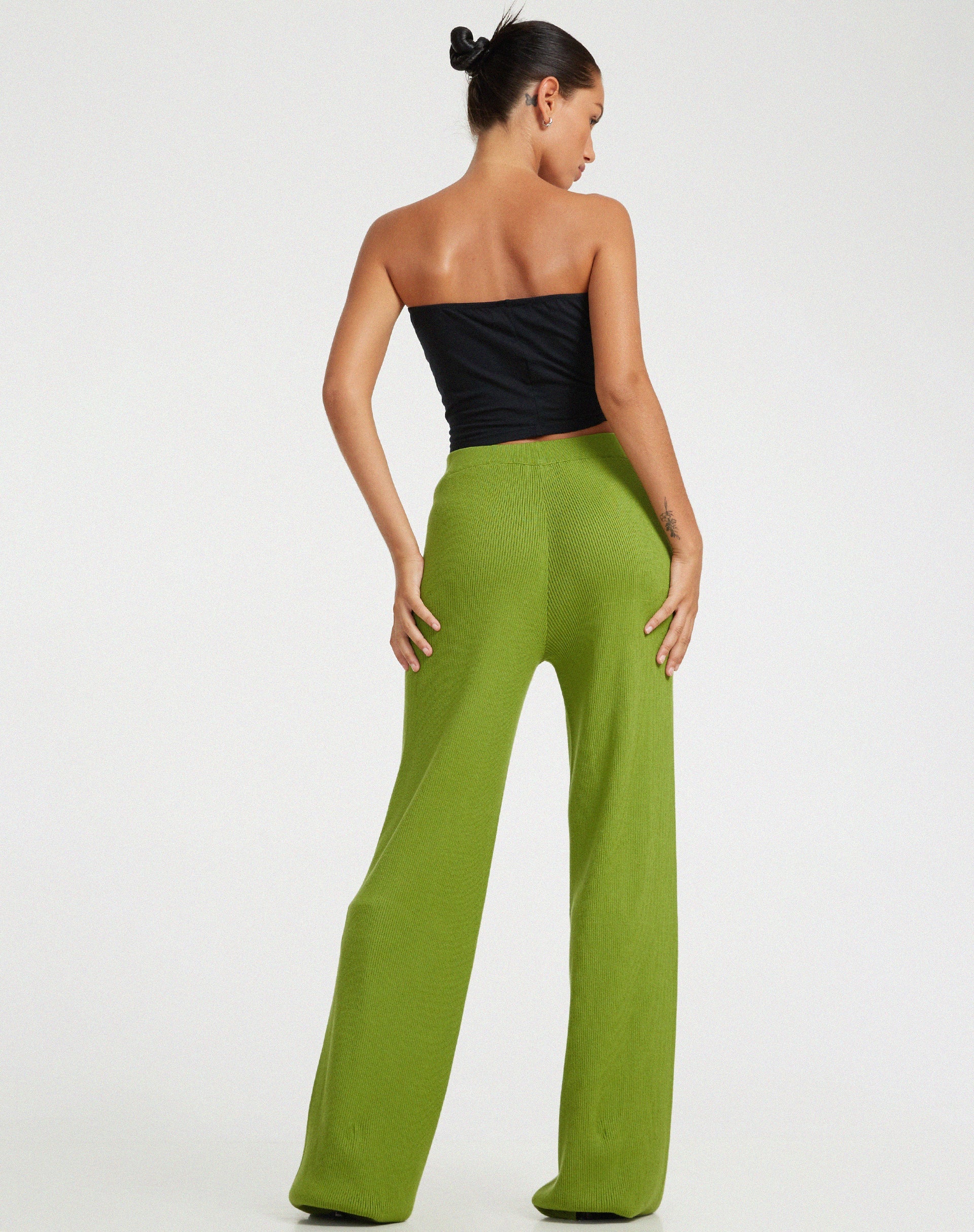 Abbildung der Adolia Flared Leg Trouser in Golden Lime