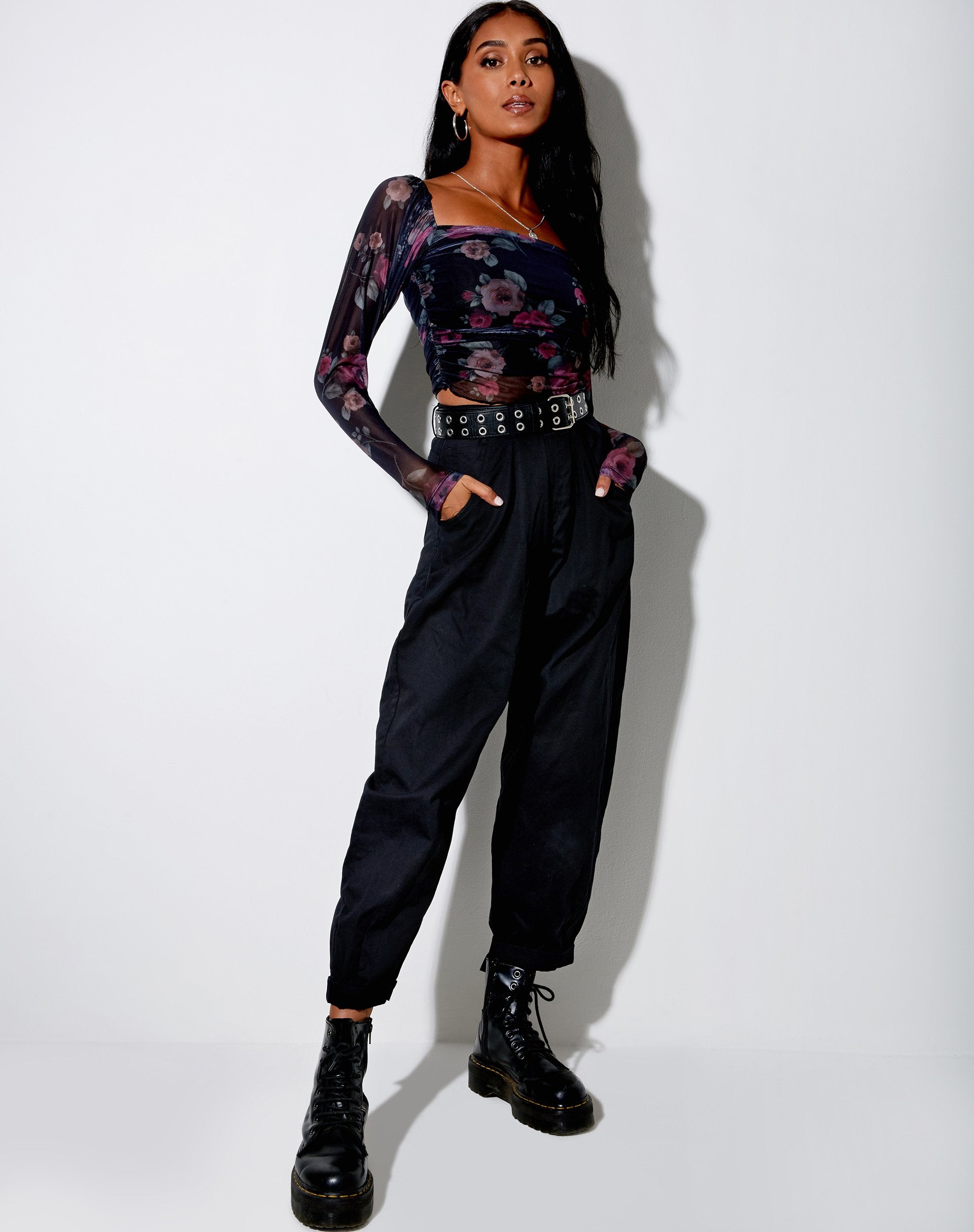 Bild von Amara Crop Top in Gothic Rose