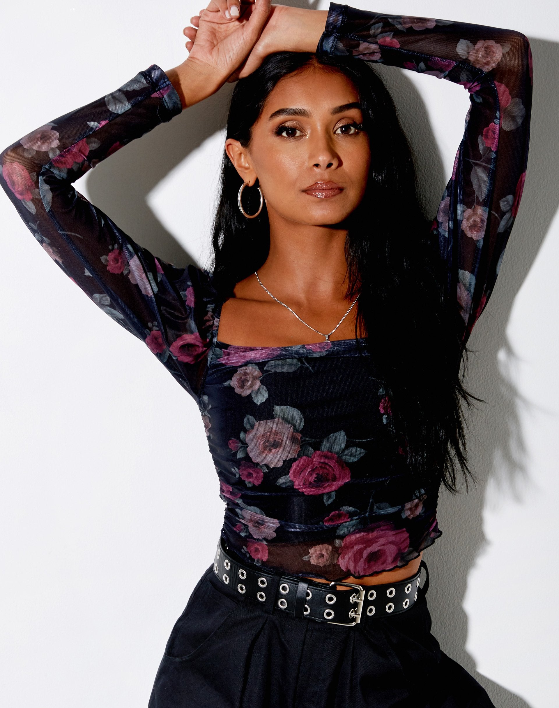 Bild von Amara Crop Top in Gothic Rose
